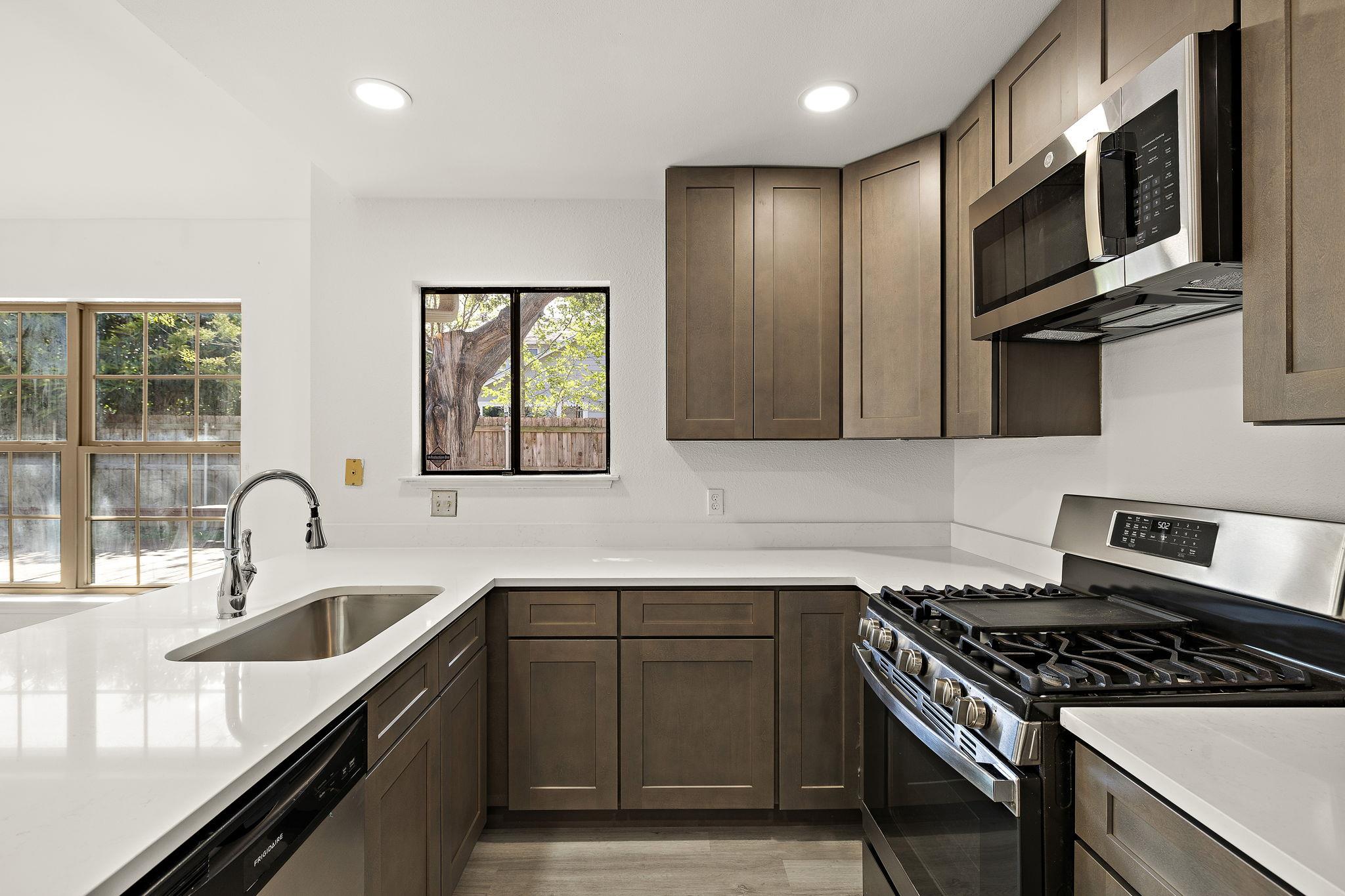 12009 Sky West Dr, Austin, TX 78758