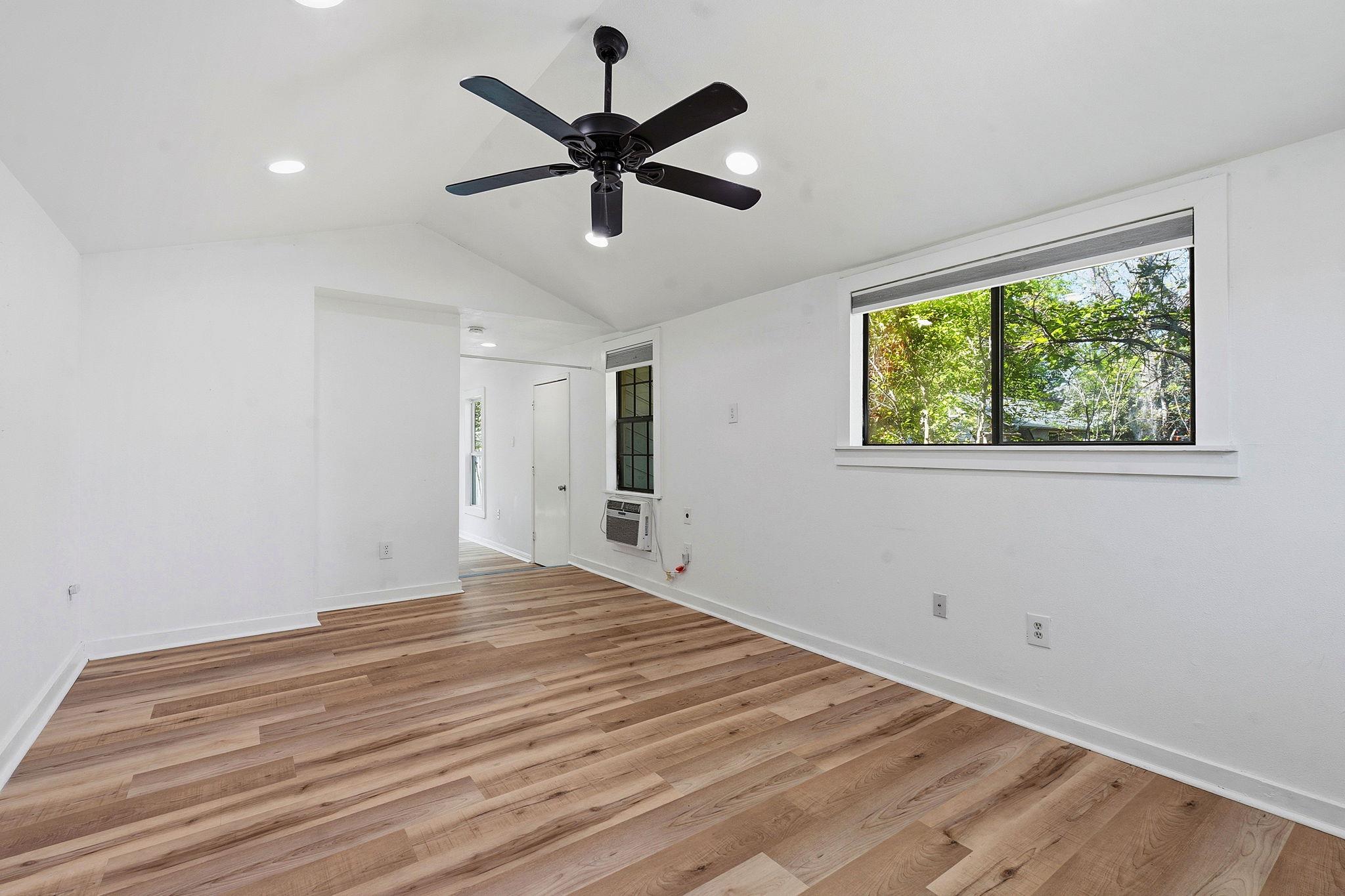 1513 W St Johns Ave, Austin, TX 78757