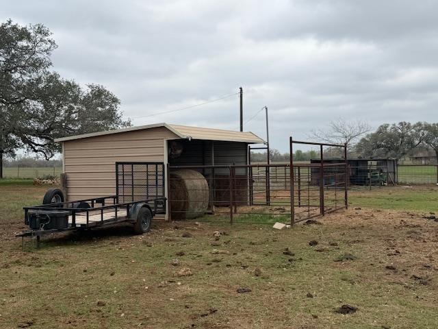 100 County Road 423, Stockdale, TX 78160