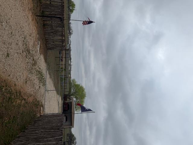 100 County Road 423, Stockdale, TX 78160