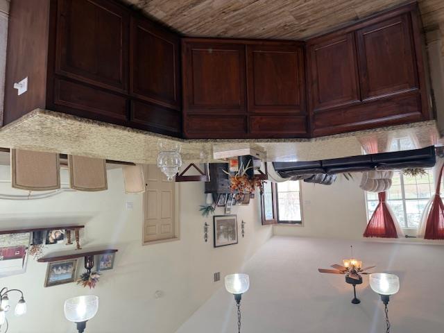 100 County Road 423, Stockdale, TX 78160