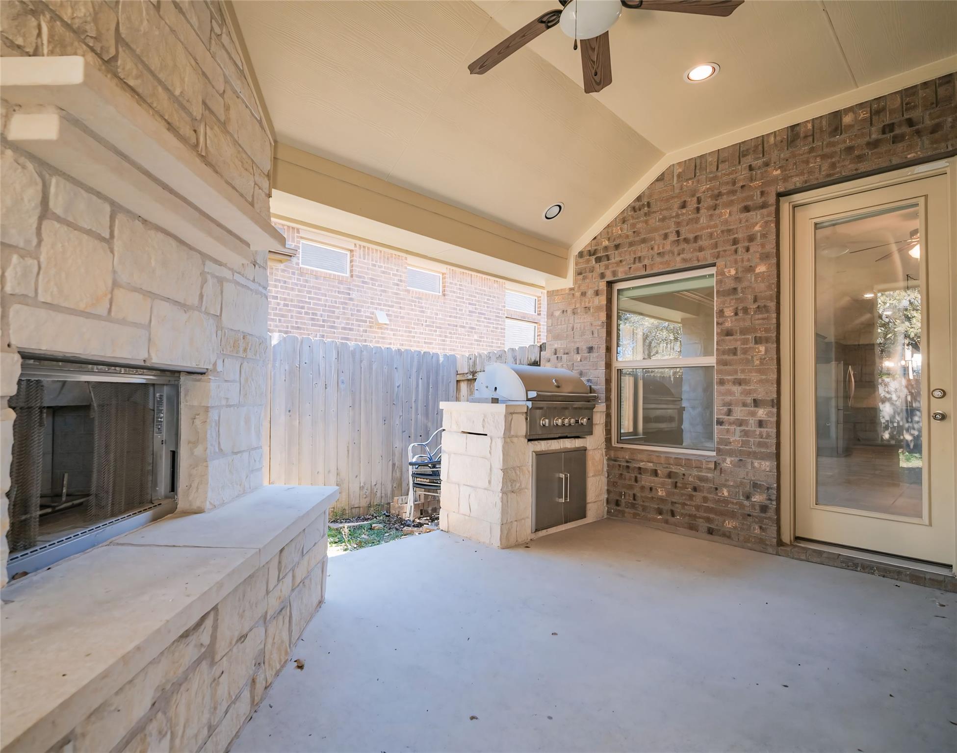 1235 Falling Hills Dr, Georgetown, TX 78628