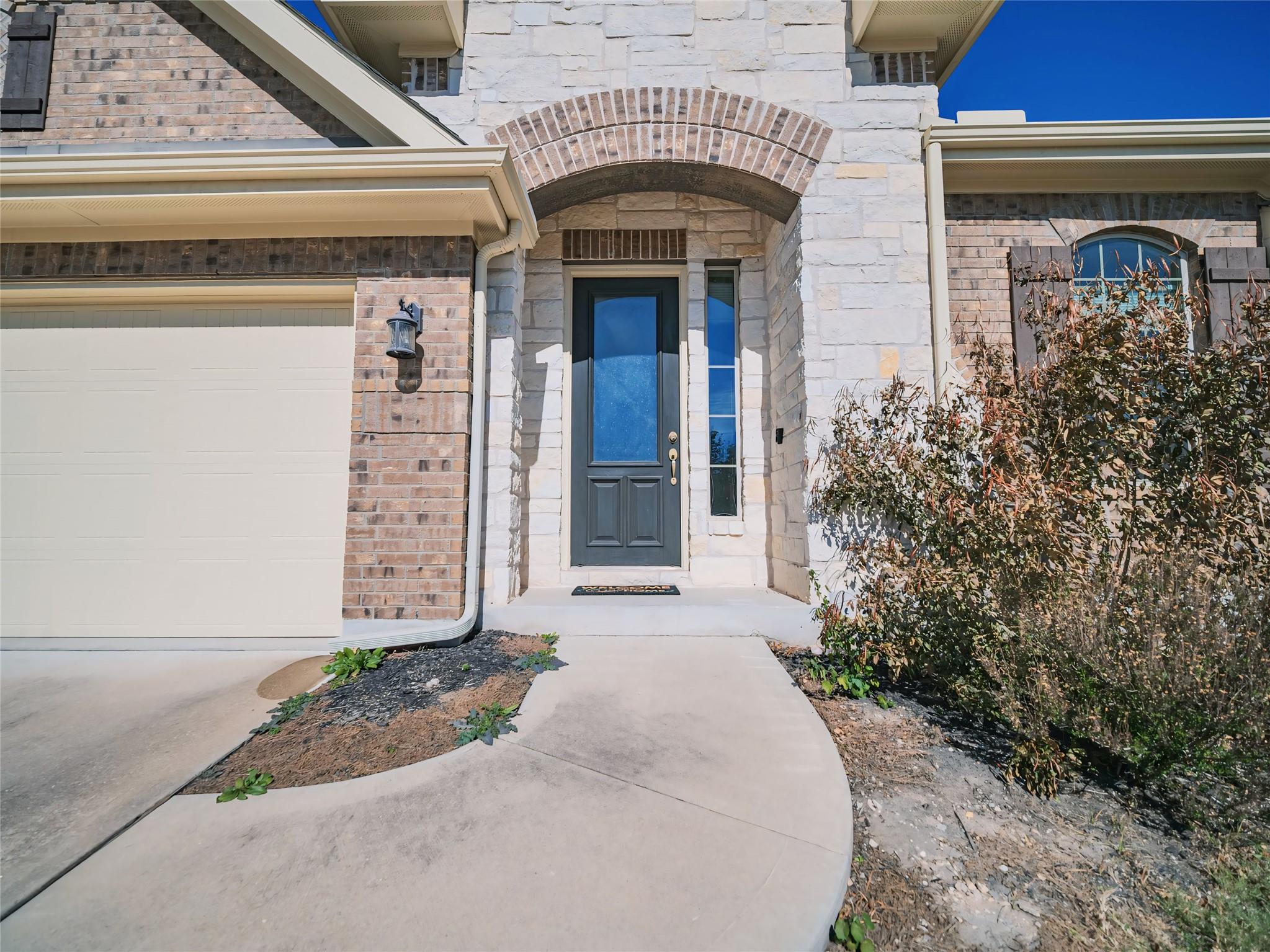 1235 Falling Hills Dr, Georgetown, TX 78628