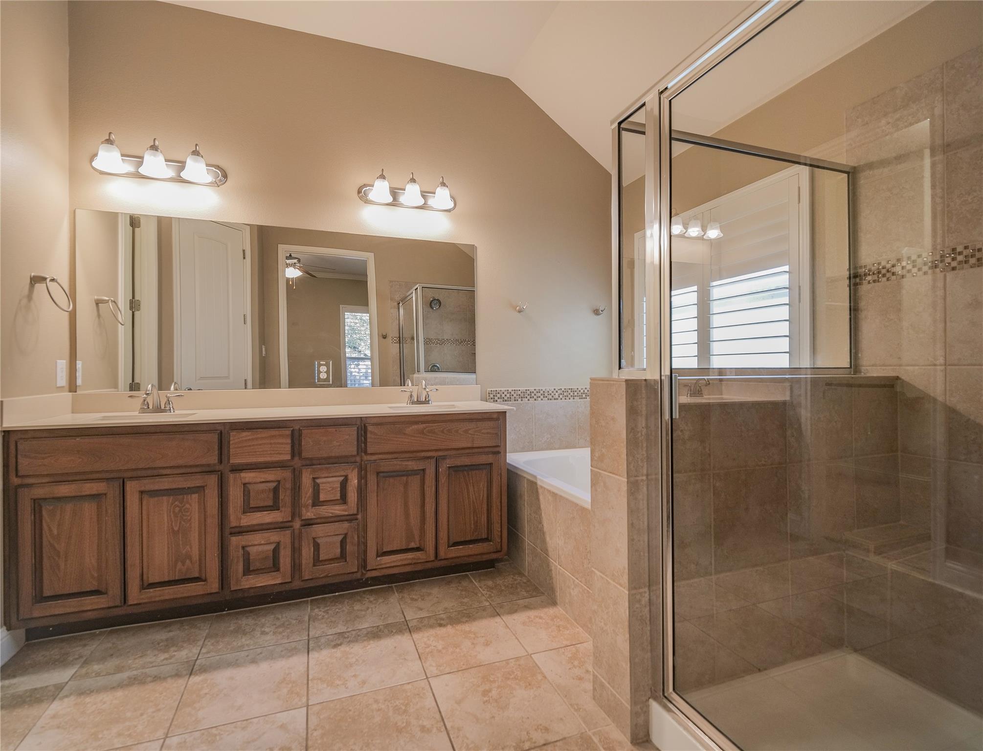 1235 Falling Hills Dr, Georgetown, TX 78628