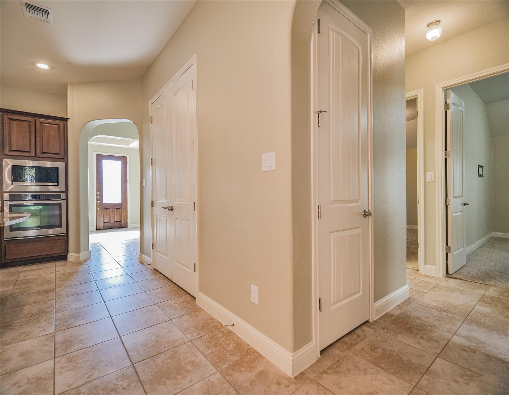 1235 Falling Hills Dr, Georgetown, TX 78628