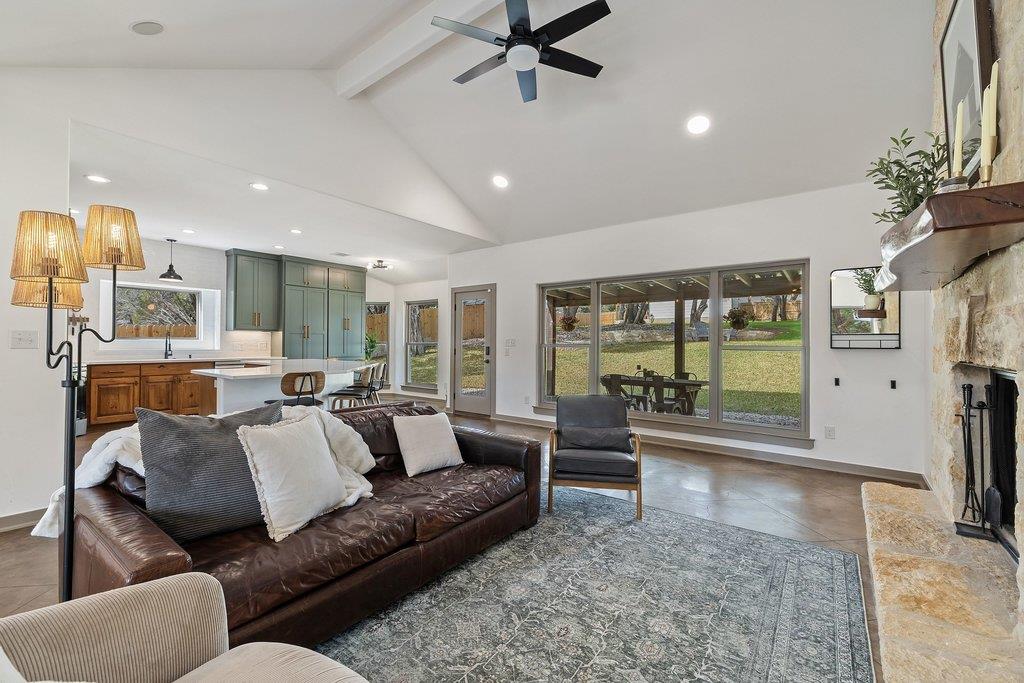 206 Cargill Dr, Spicewood, TX 78669