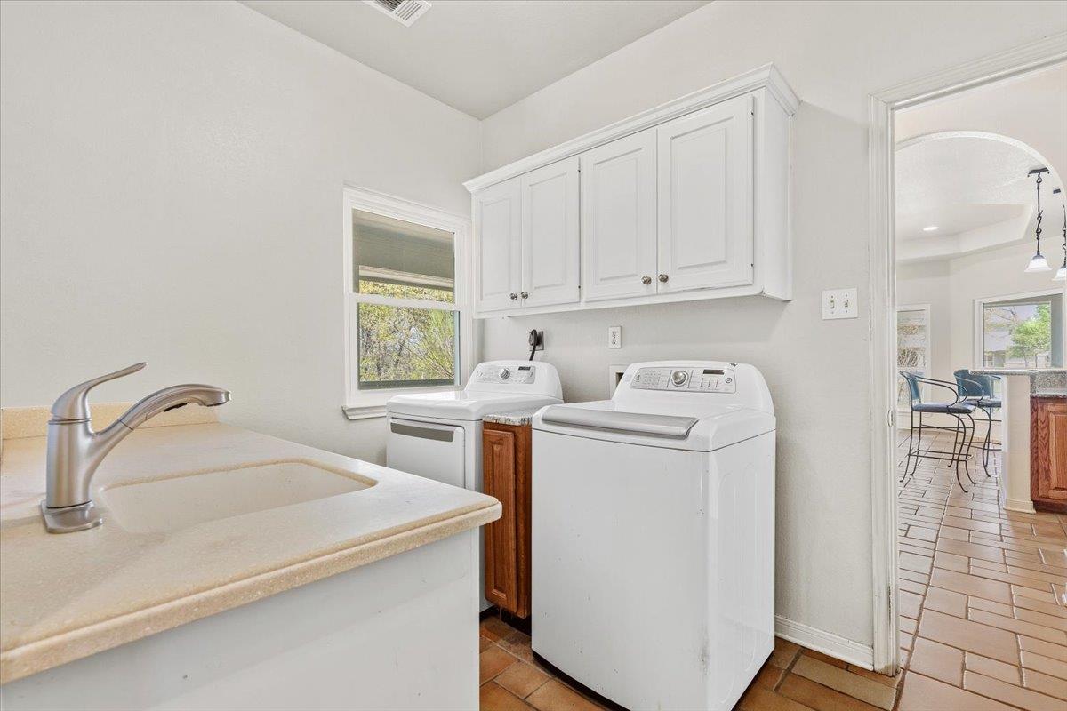 187 Stephen F Austin Blvd, Bastrop, TX 78602