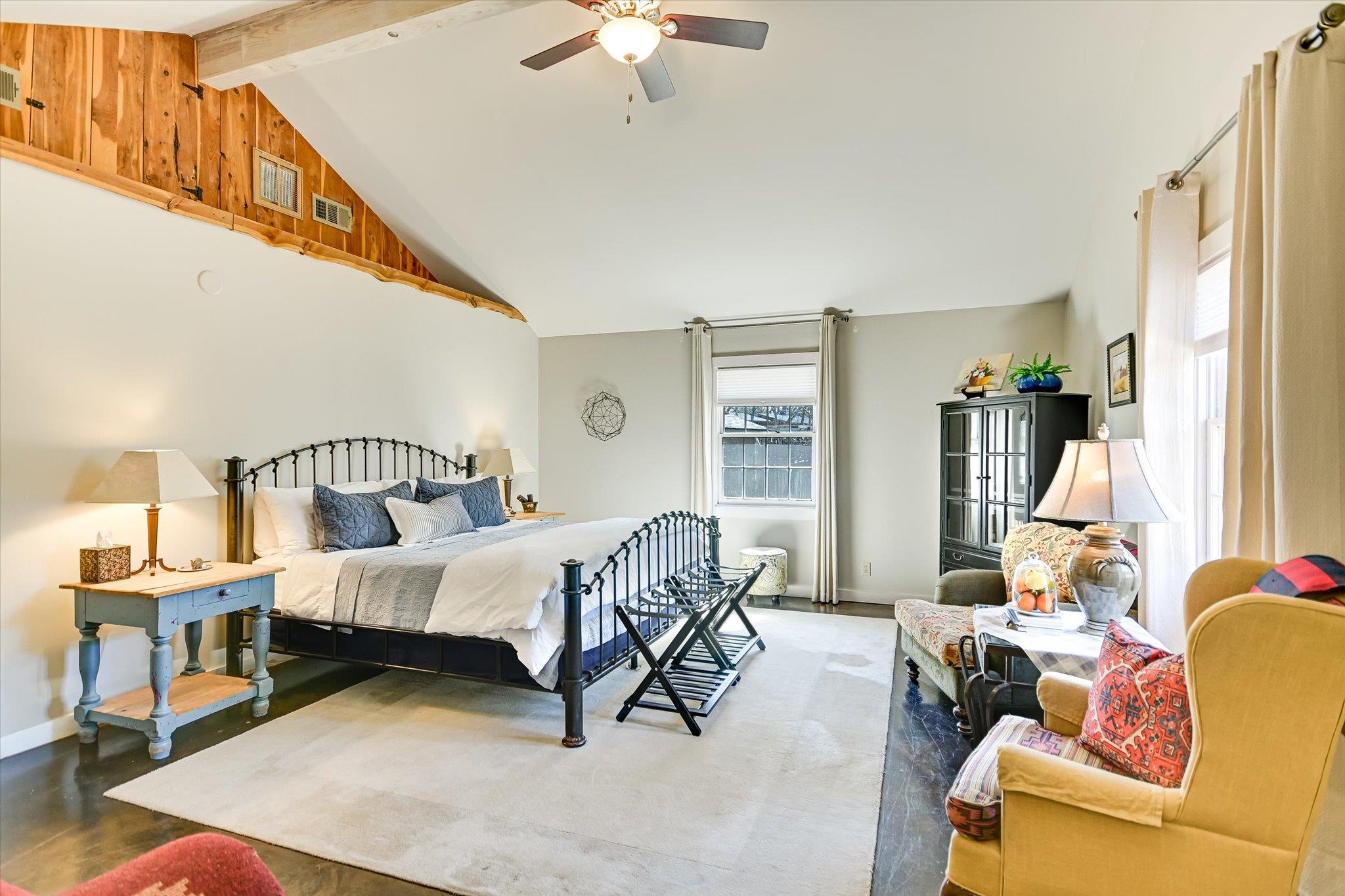 300 MILL RACE Ln # 4, Wimberley, TX 78676