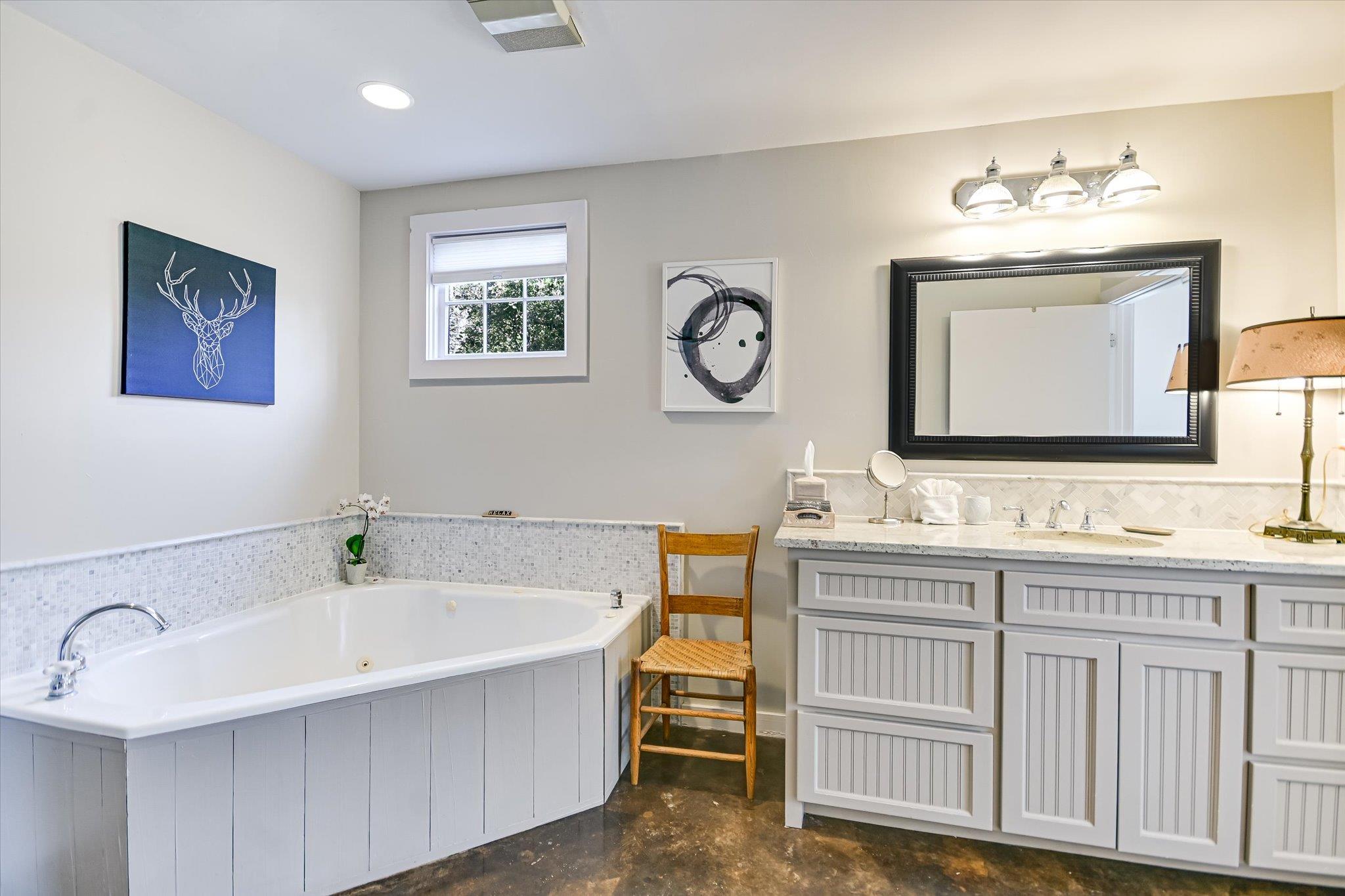 300 MILL RACE Ln # 4, Wimberley, TX 78676