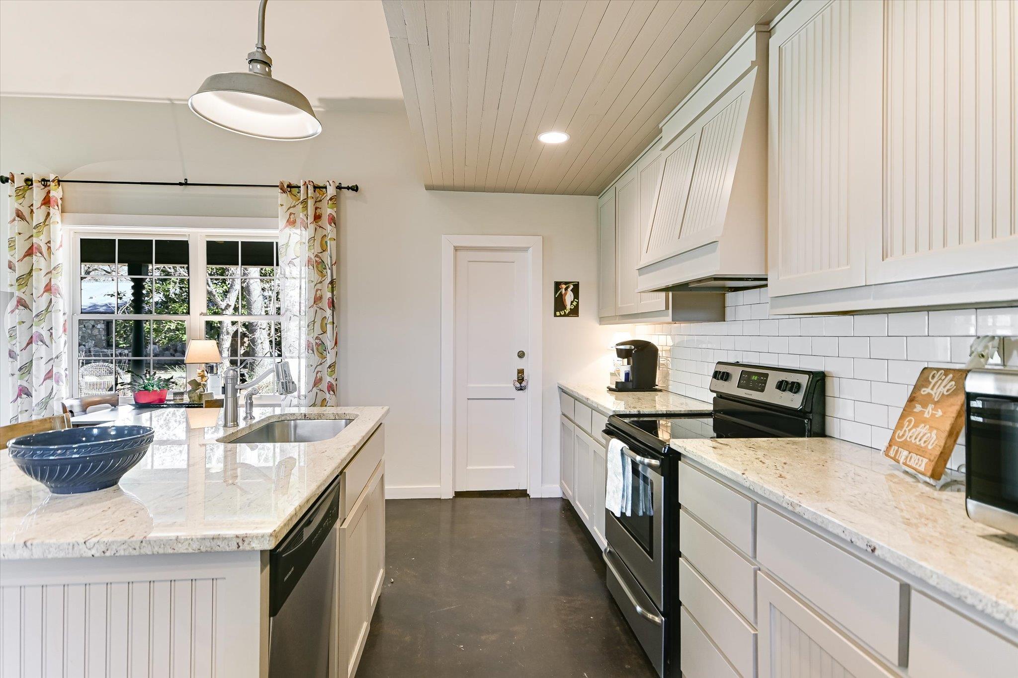 300 MILL RACE Ln # 4, Wimberley, TX 78676