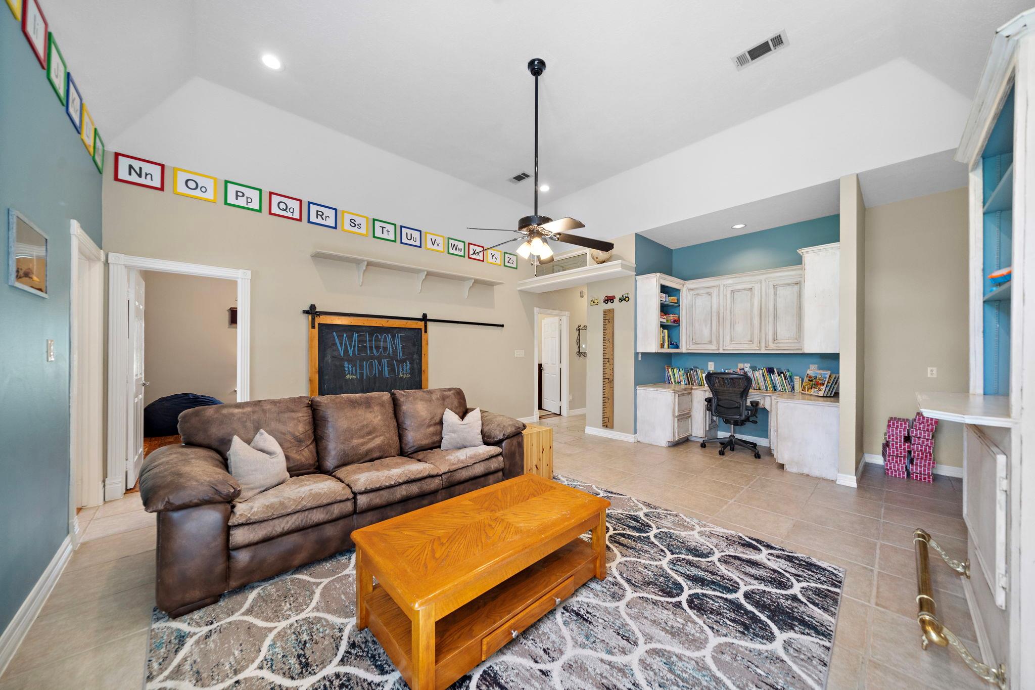 32540 Courtney Rd, Waller, TX 77868