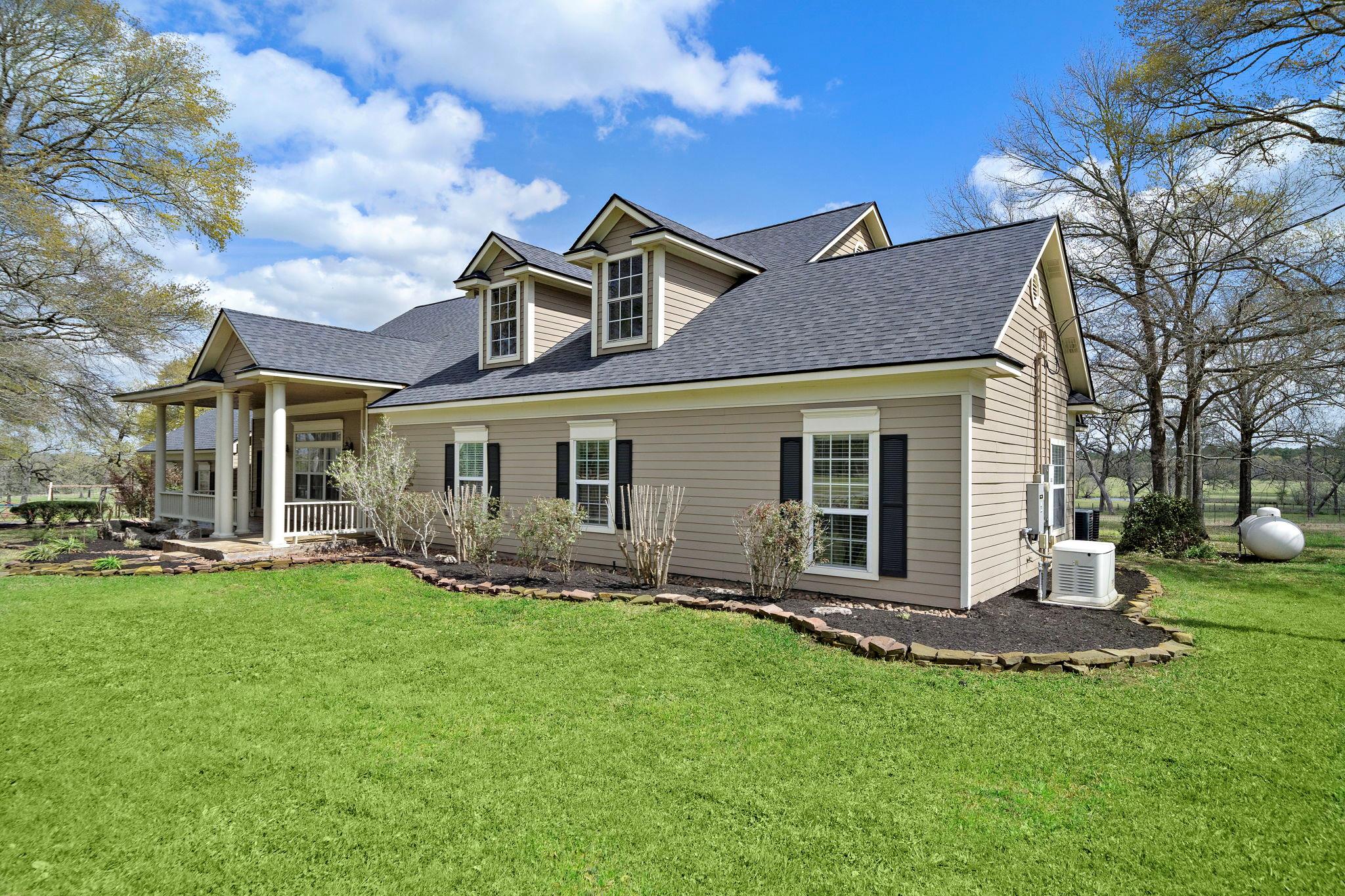 32540 Courtney Rd, Waller, TX 77868