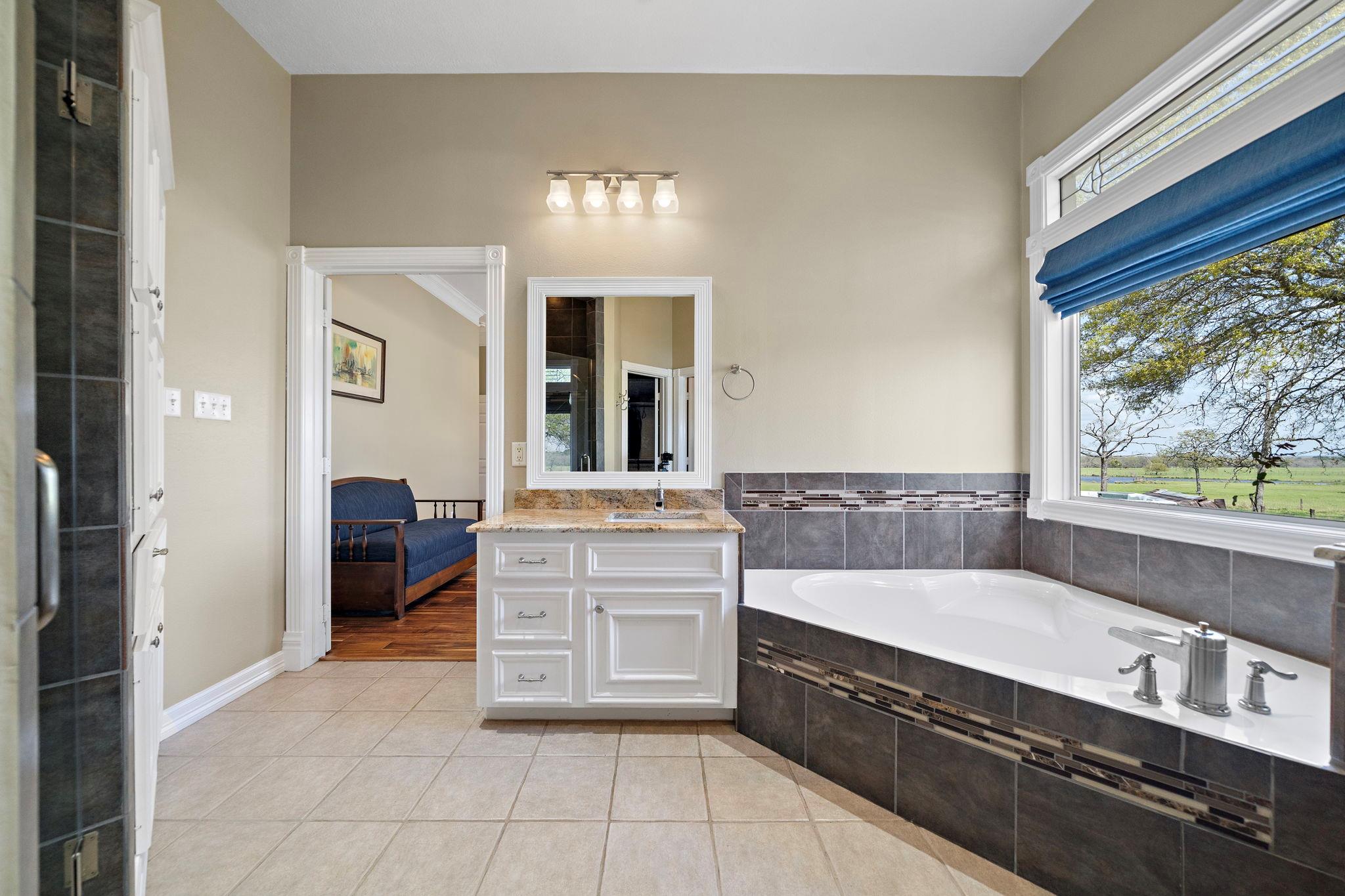 32540 Courtney Rd, Waller, TX 77868