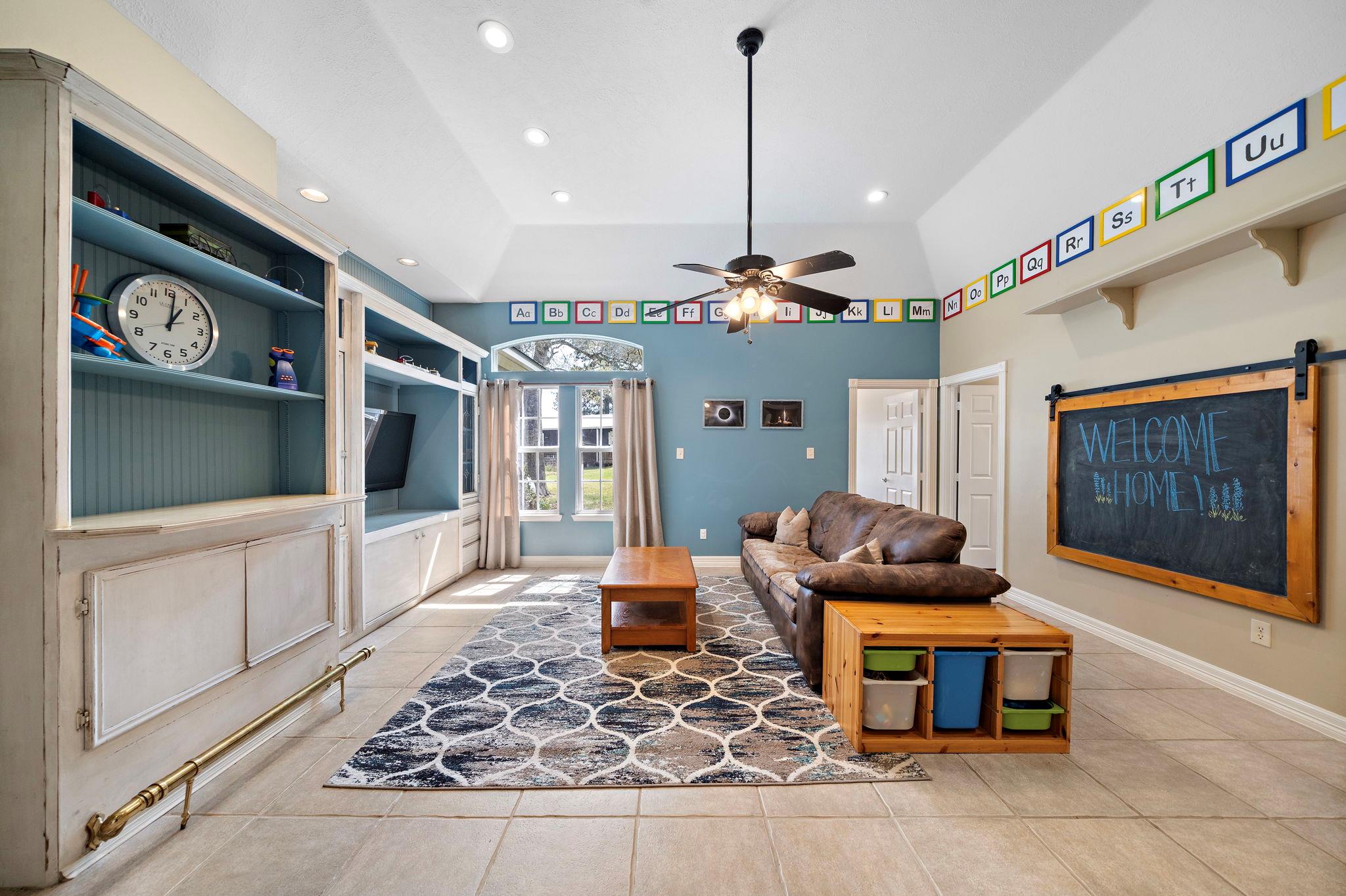 32540 Courtney Rd, Waller, TX 77868