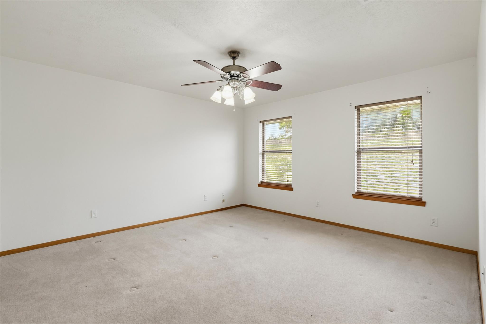 640 W F Ave, Milano, TX 76556