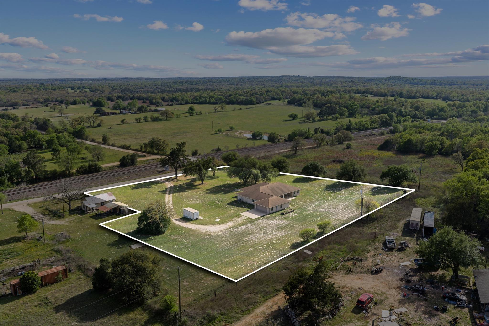 640 W F Ave, Milano, TX 76556