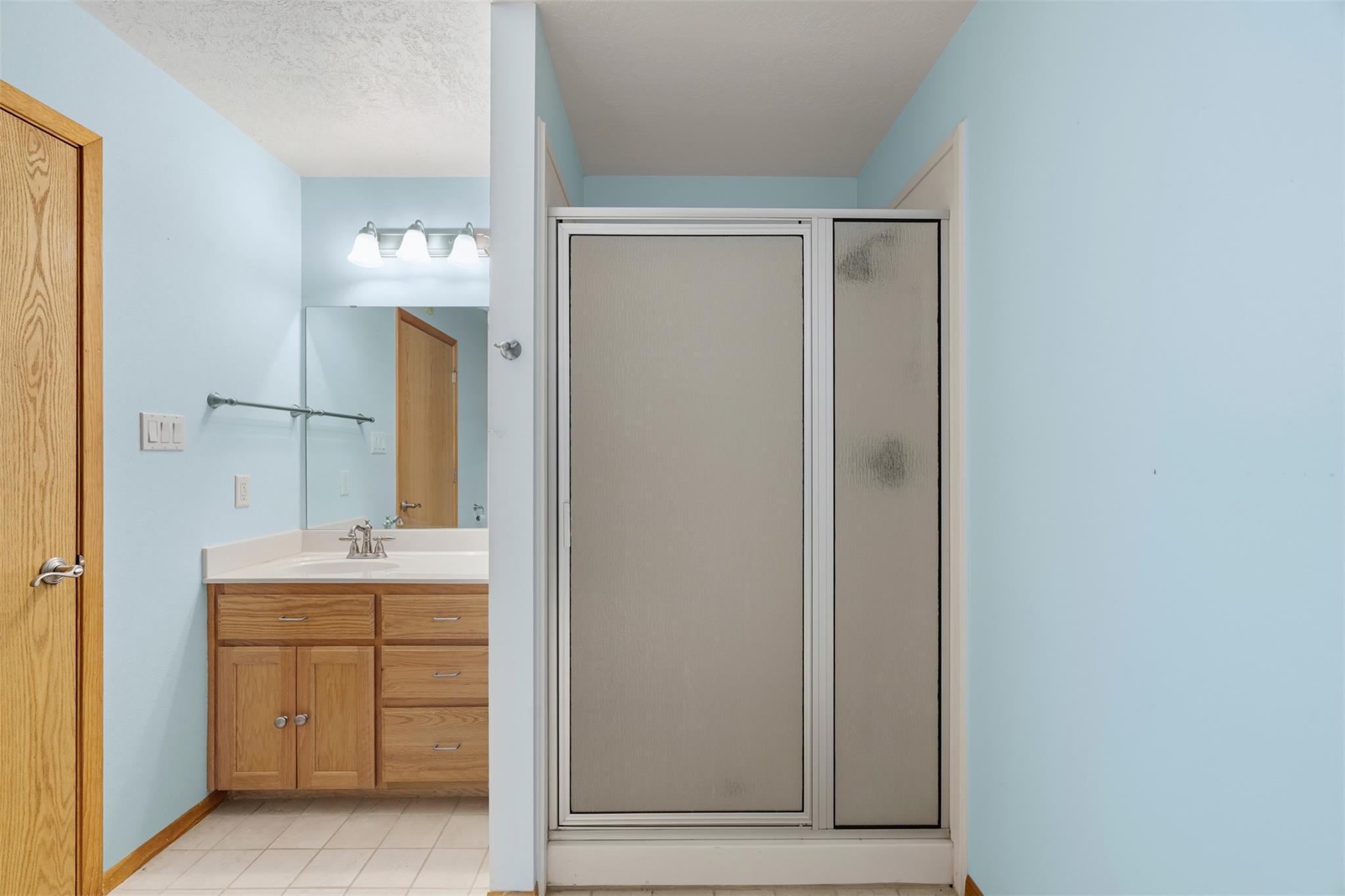 640 W F Ave, Milano, TX 76556