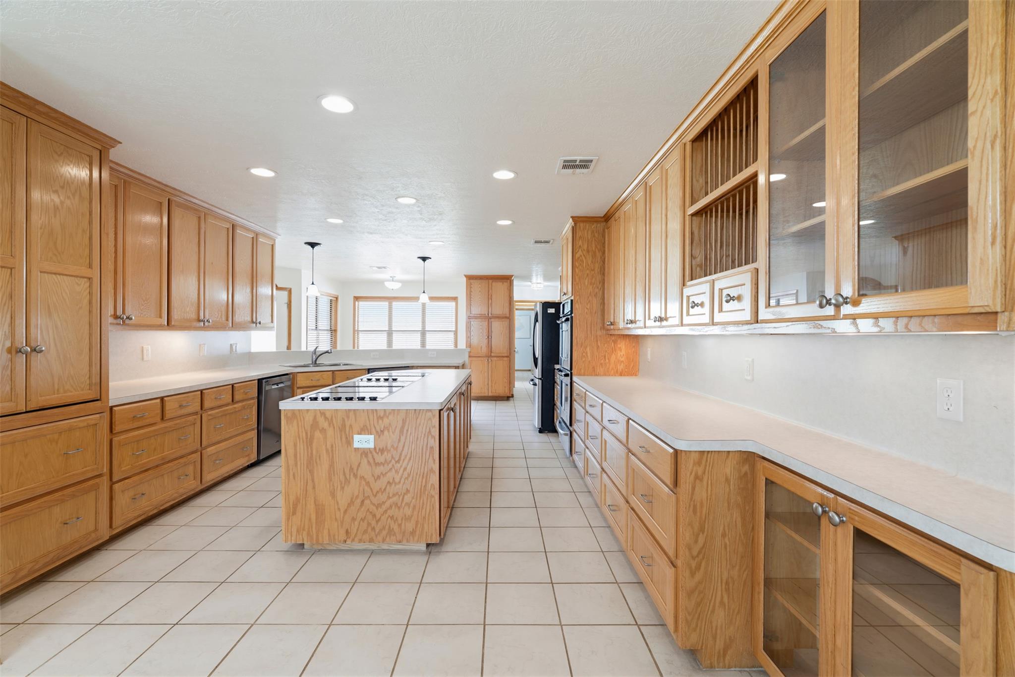 640 W F Ave, Milano, TX 76556