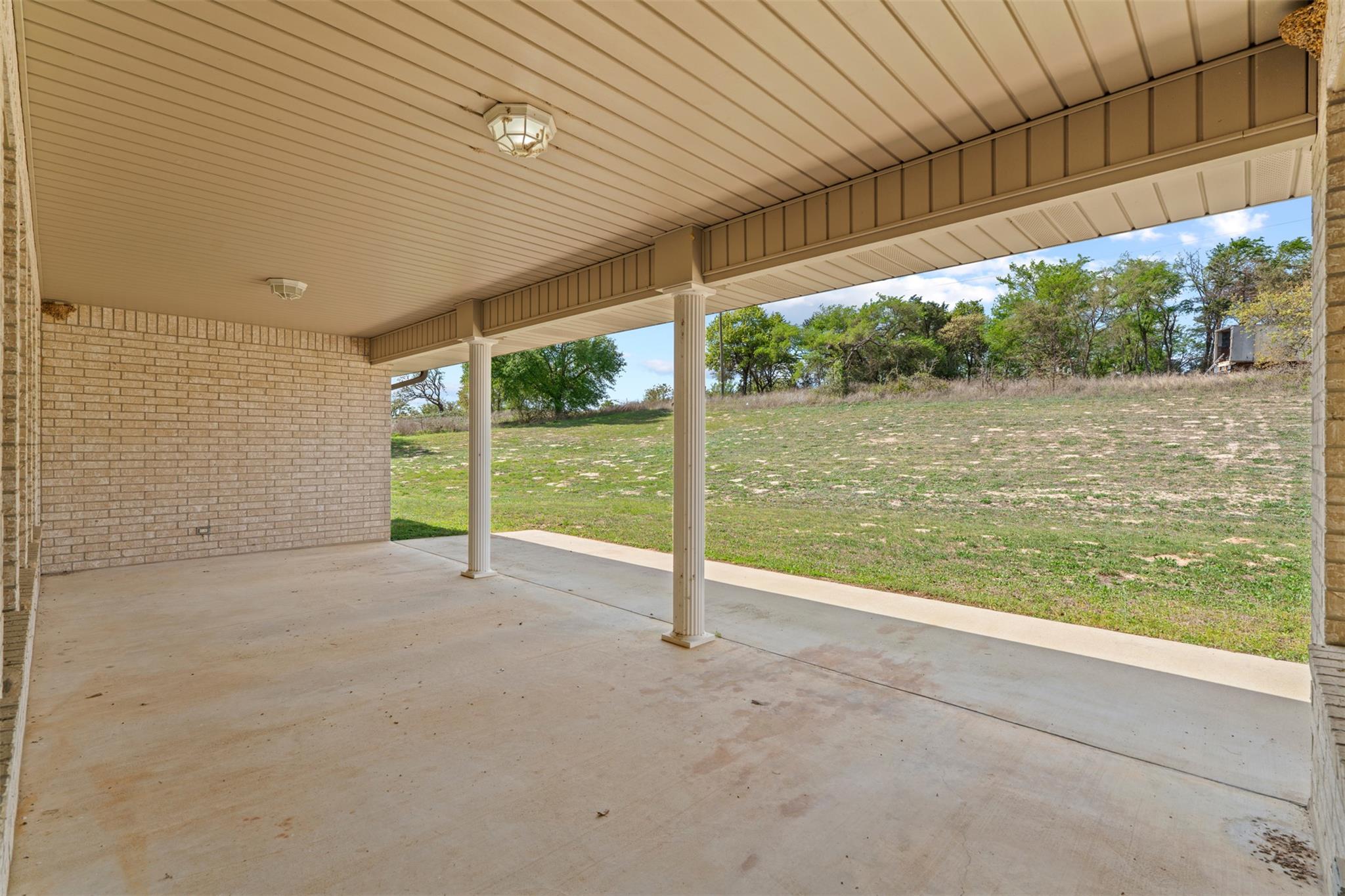 640 W F Ave, Milano, TX 76556