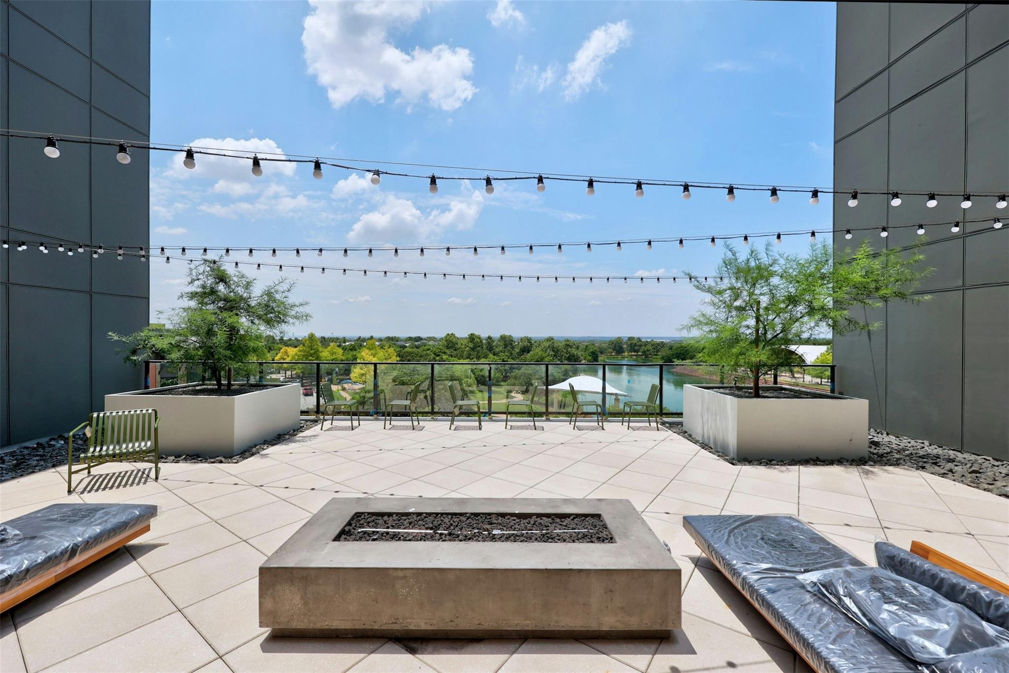 1701 Simond Ave # 411, Austin, TX 78723
