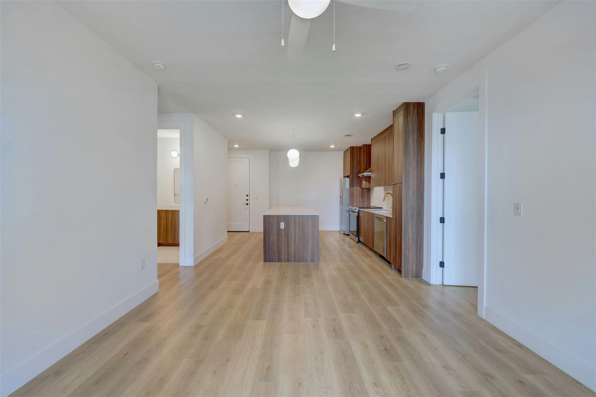 1701 Simond Ave # 411, Austin, TX 78723