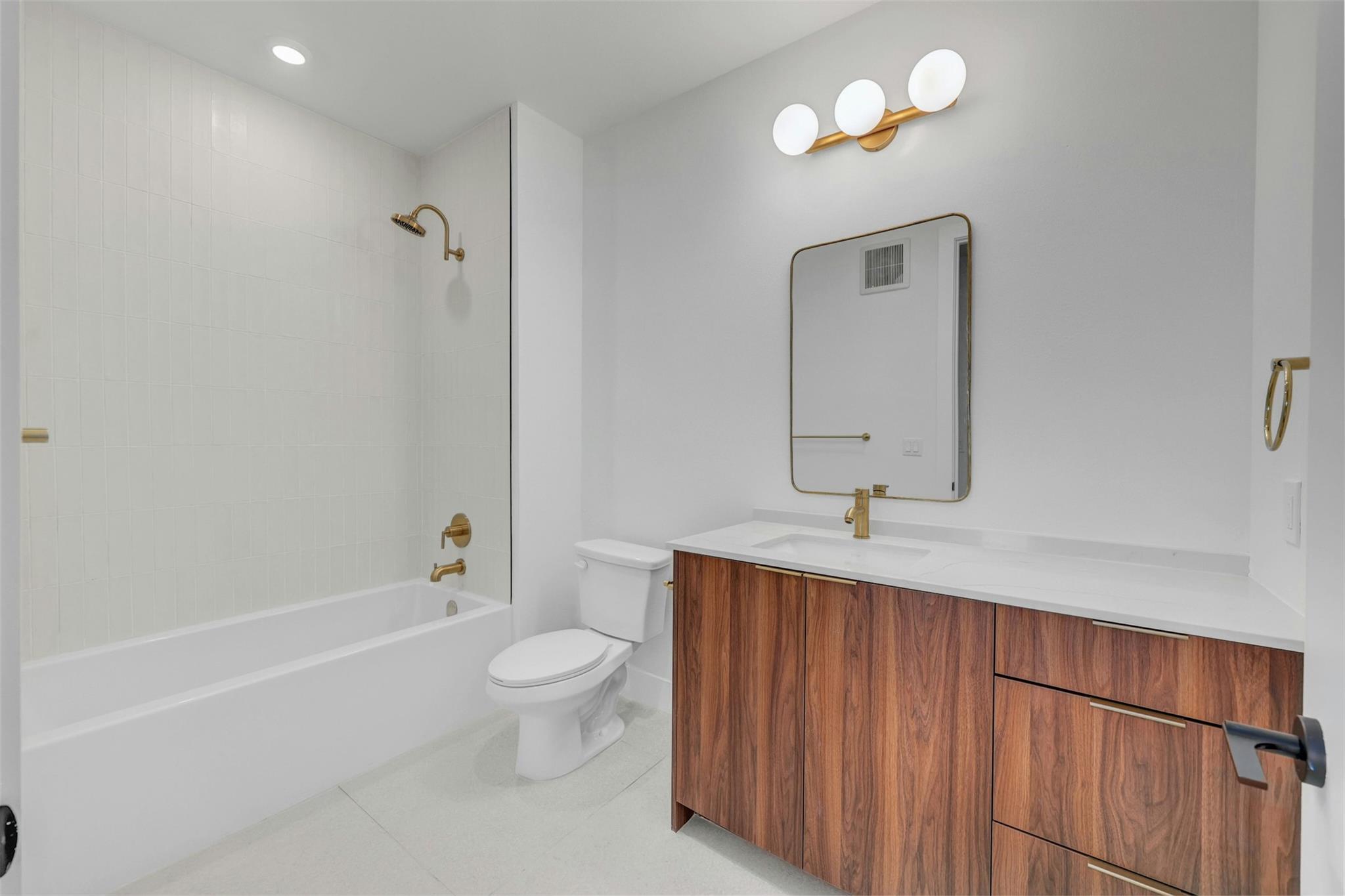 1701 Simond Ave # 411, Austin, TX 78723