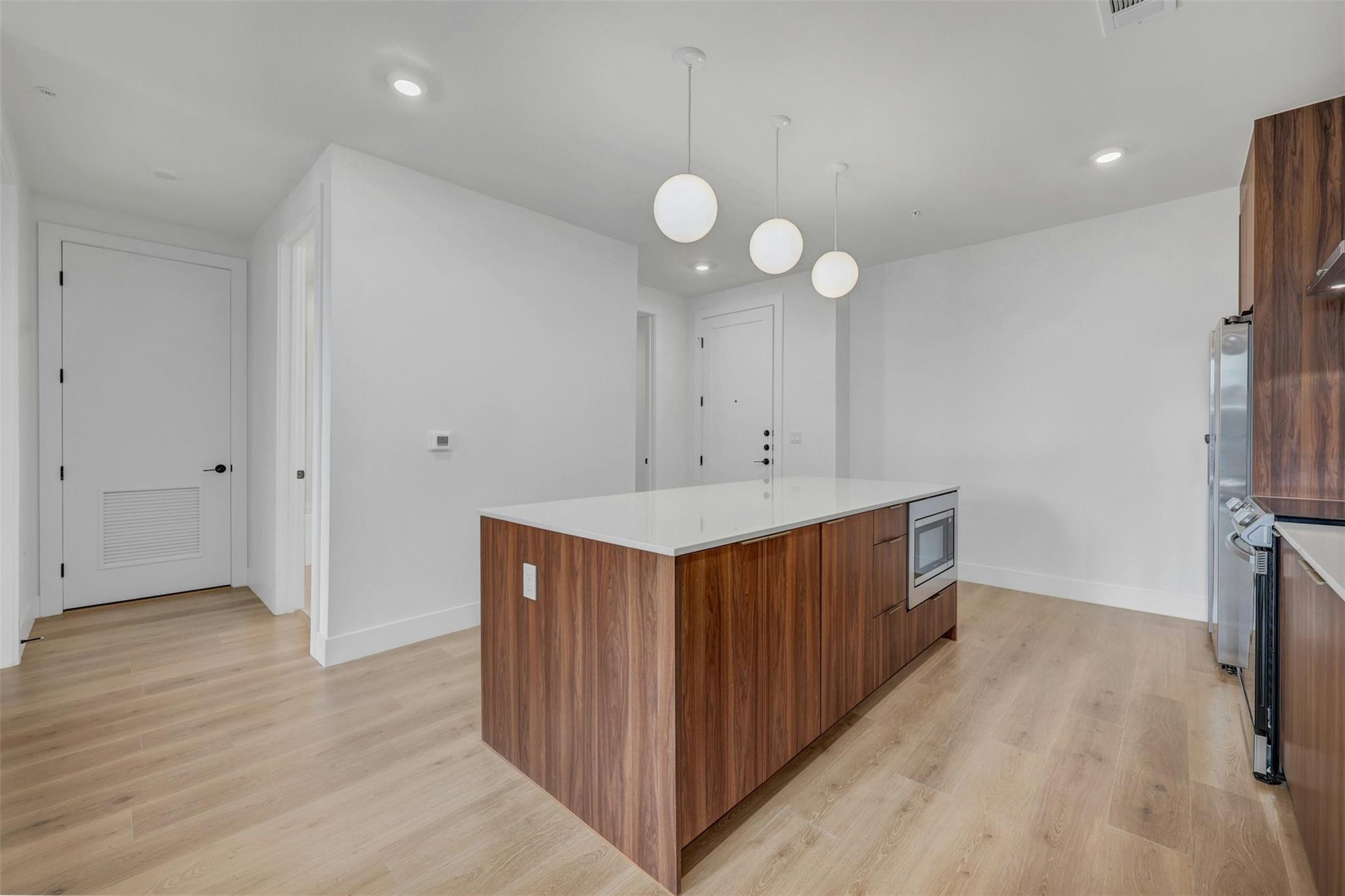 1701 Simond Ave # 411, Austin, TX 78723