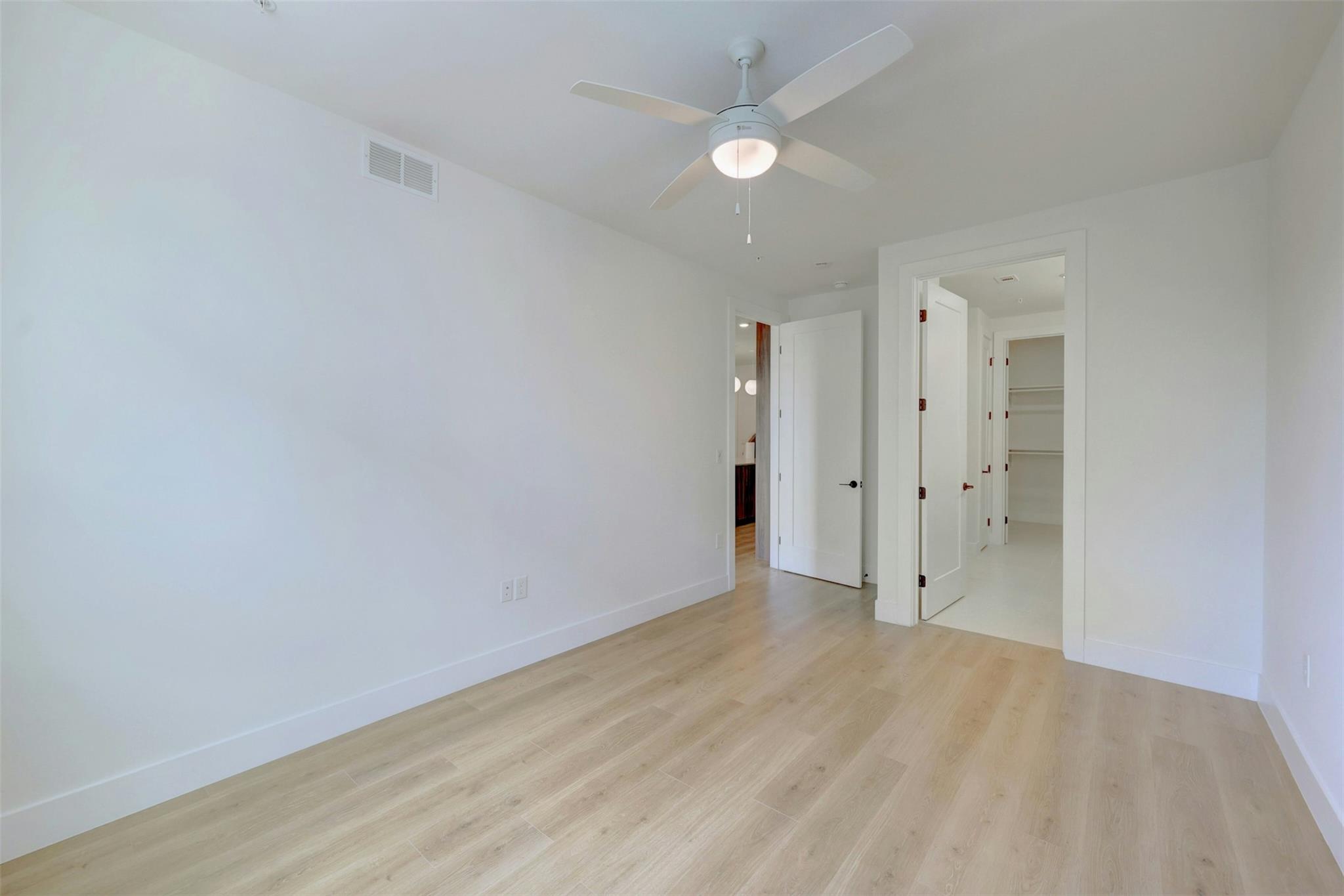 1701 Simond Ave # 411, Austin, TX 78723
