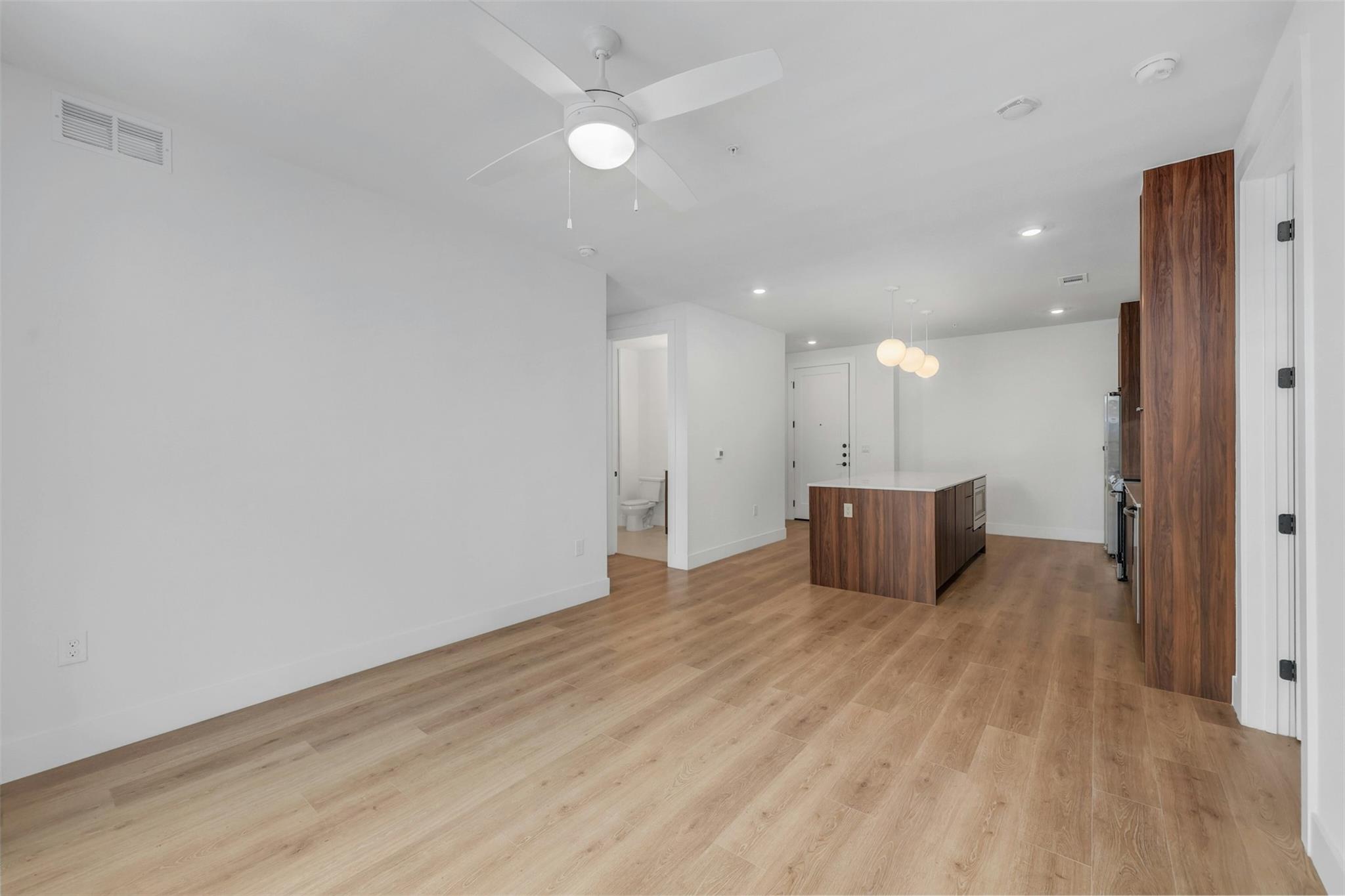 1701 Simond Ave # 411, Austin, TX 78723