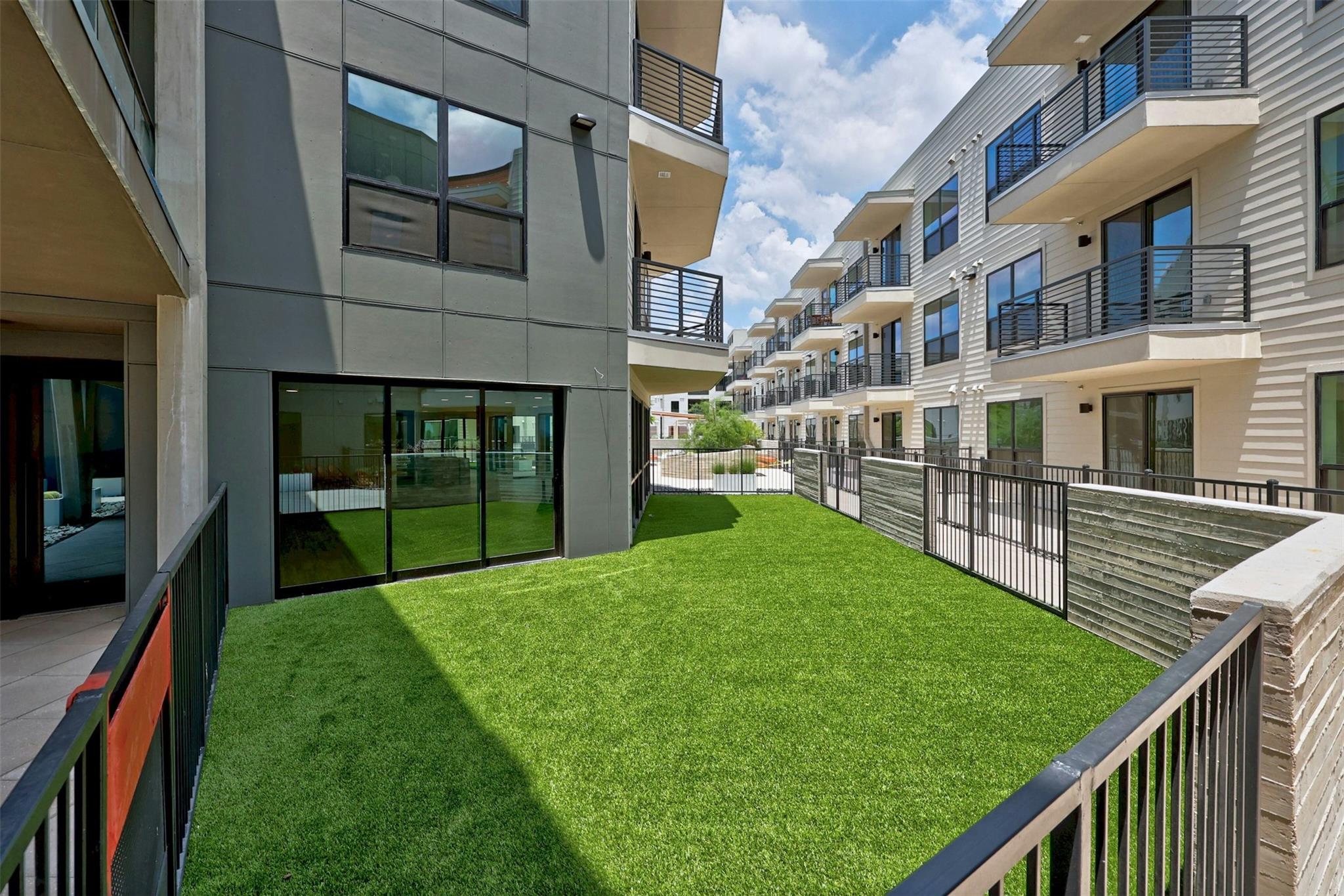 1701 Simond Ave # 411, Austin, TX 78723