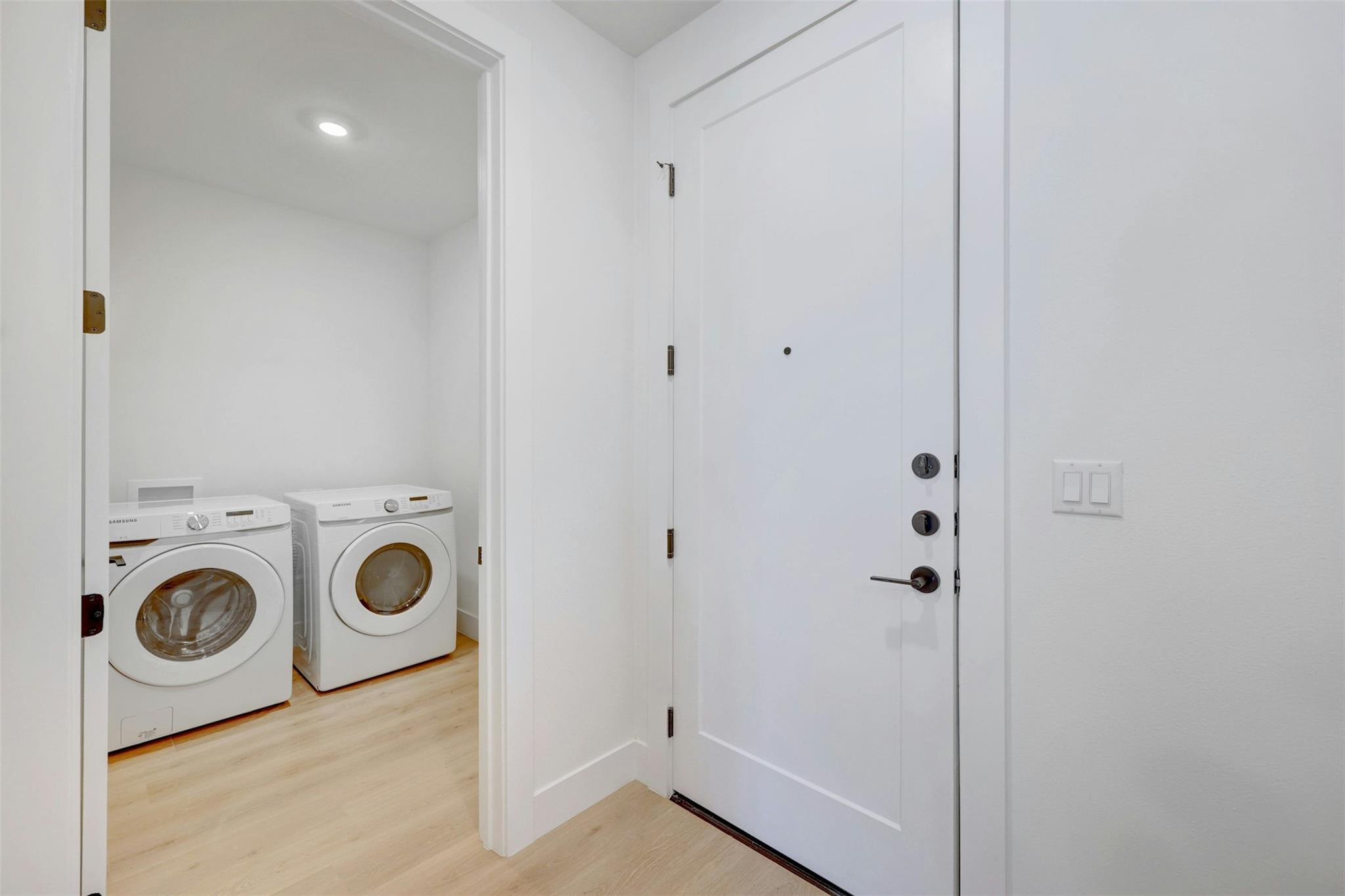 1701 Simond Ave # 411, Austin, TX 78723