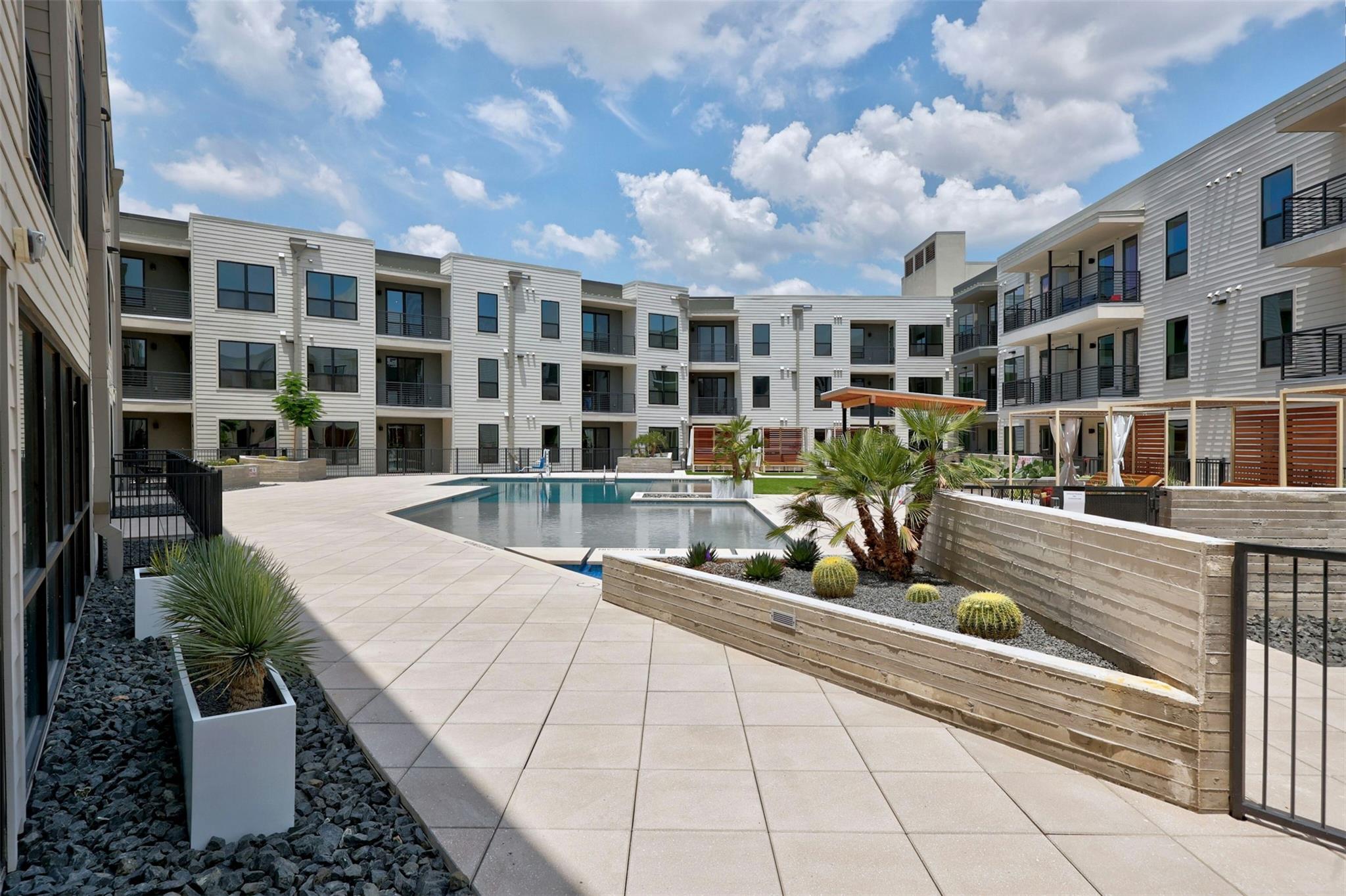 1701 Simond Ave # 411, Austin, TX 78723