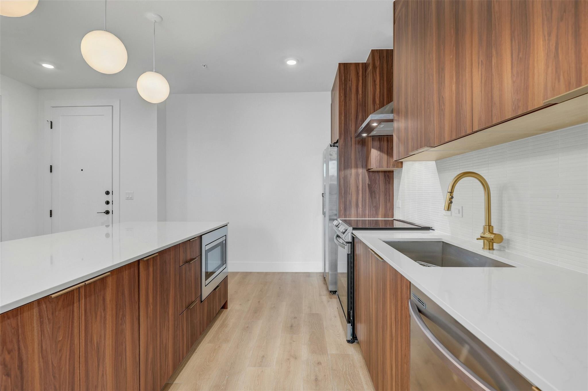 1701 Simond Ave # 411, Austin, TX 78723