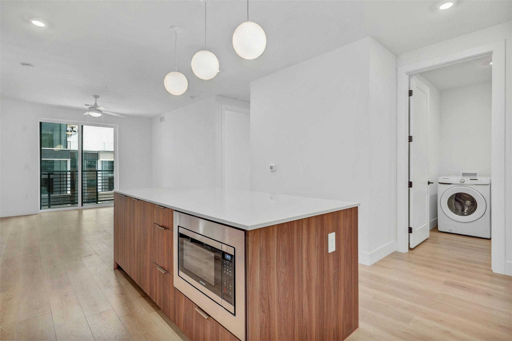 1701 Simond Ave # 411, Austin, TX 78723