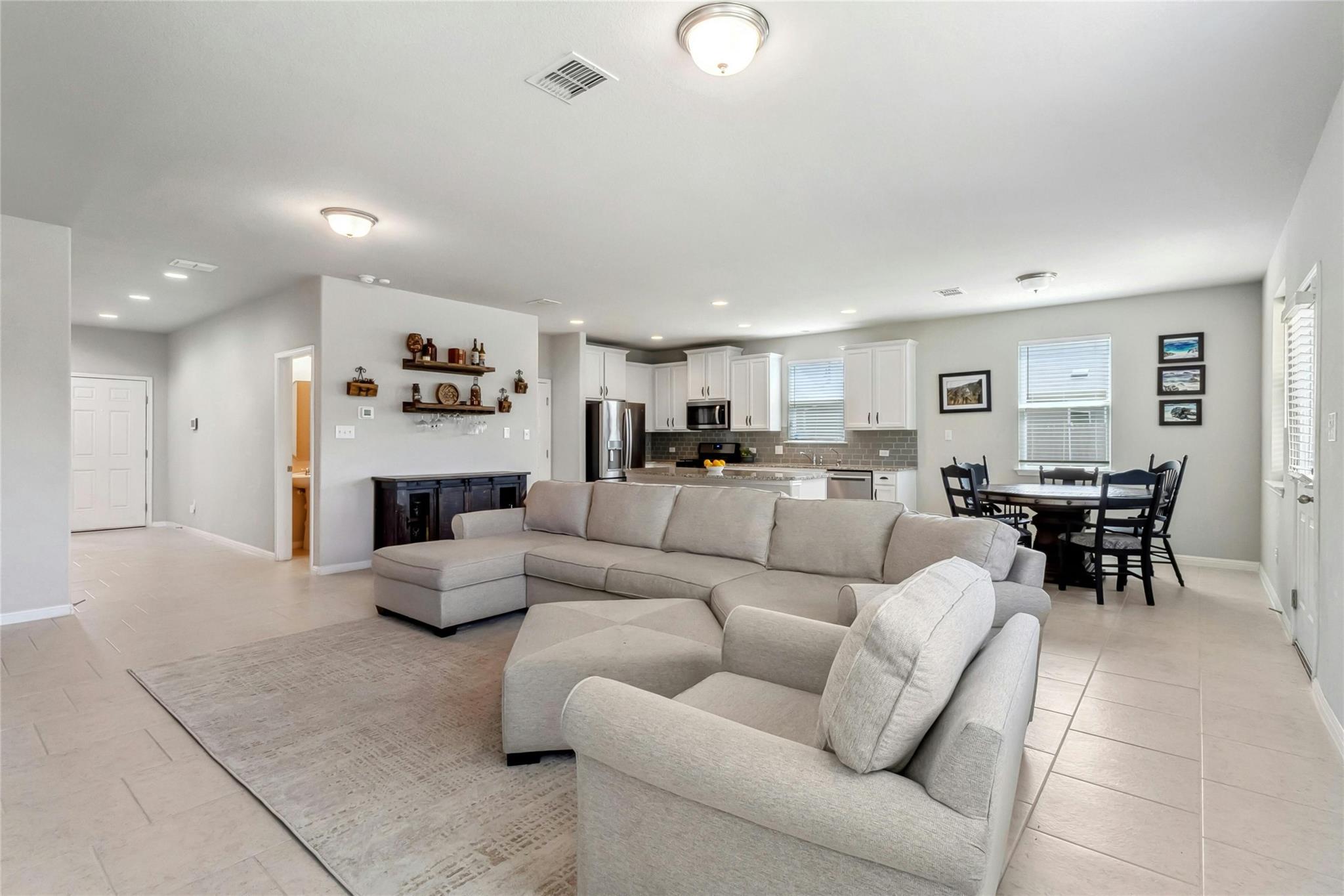 112 Silver Springs Bnd, Kyle, TX 78640