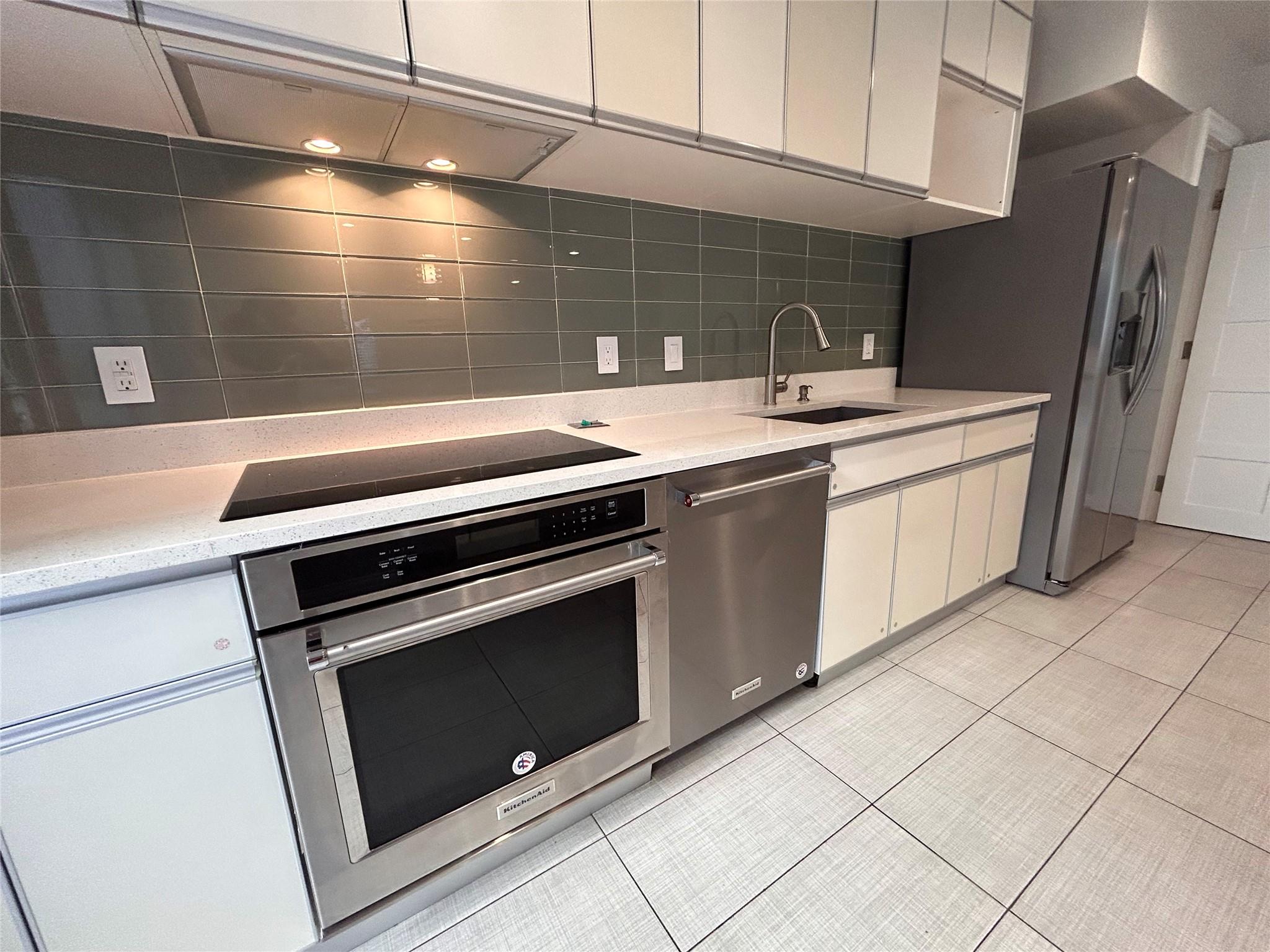 8920 Trone Cir # B, Austin, TX 78758