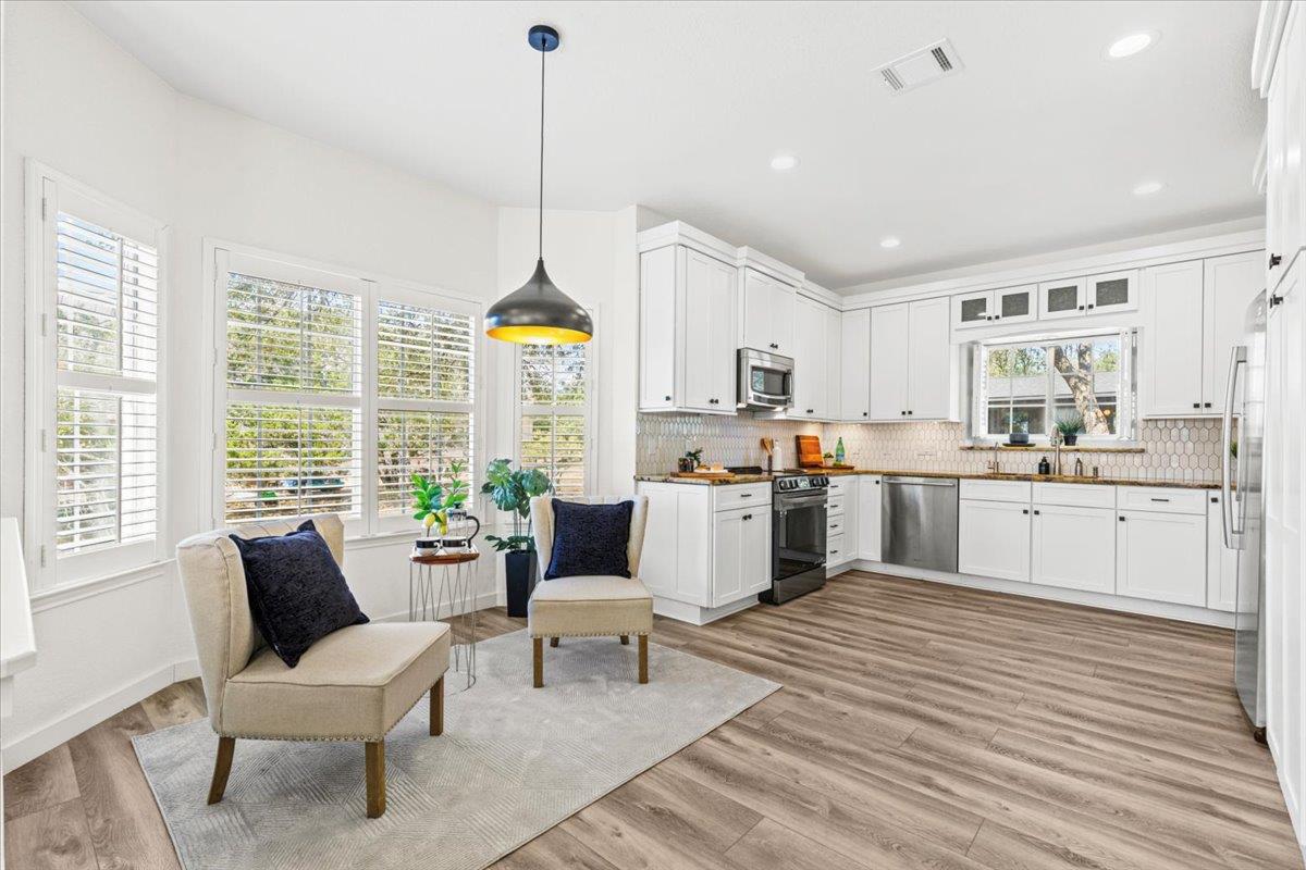 310 Saddle Blanket Dr, Dripping Springs, TX 78620