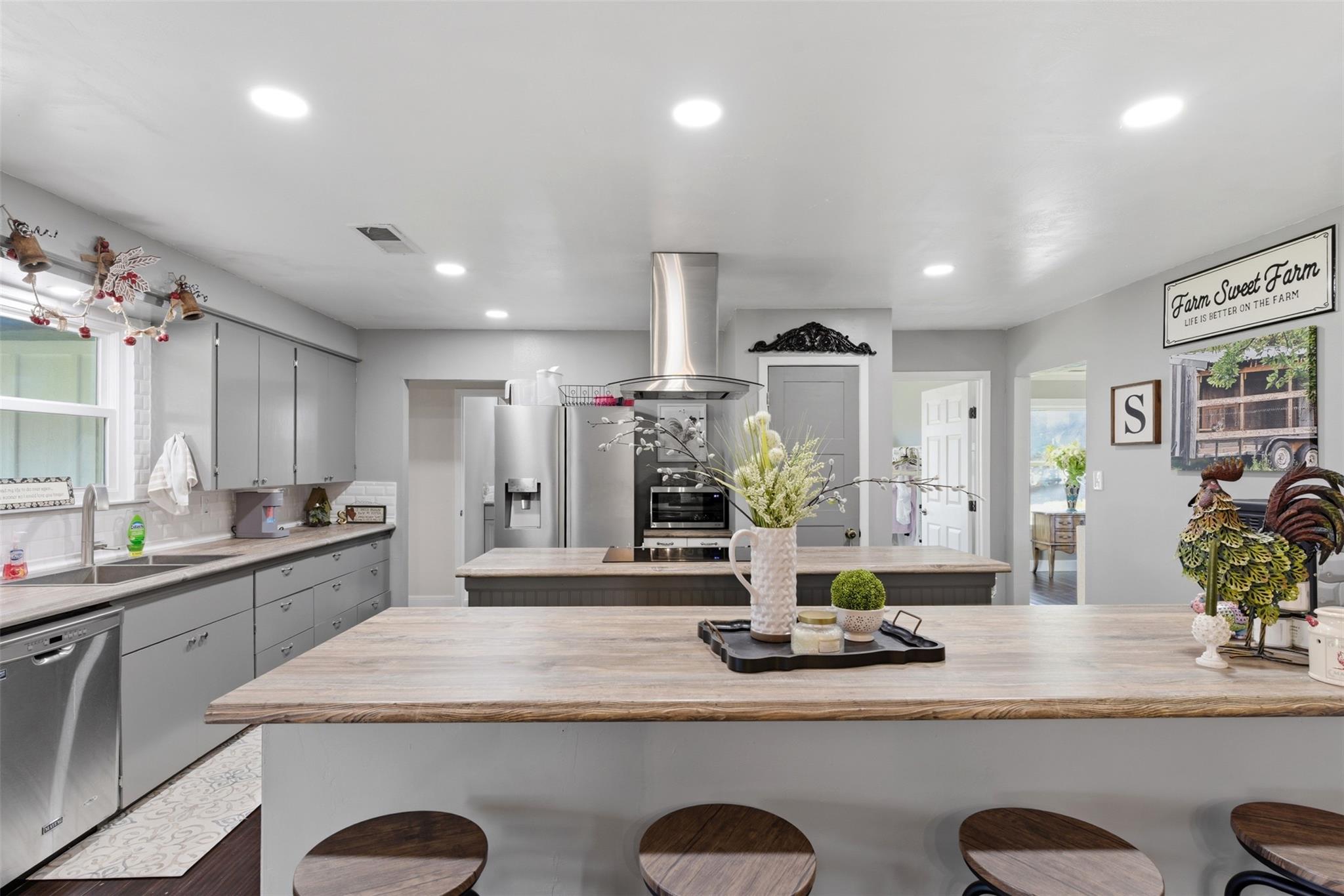 1115 County Road 2102, Lometa, TX 76853