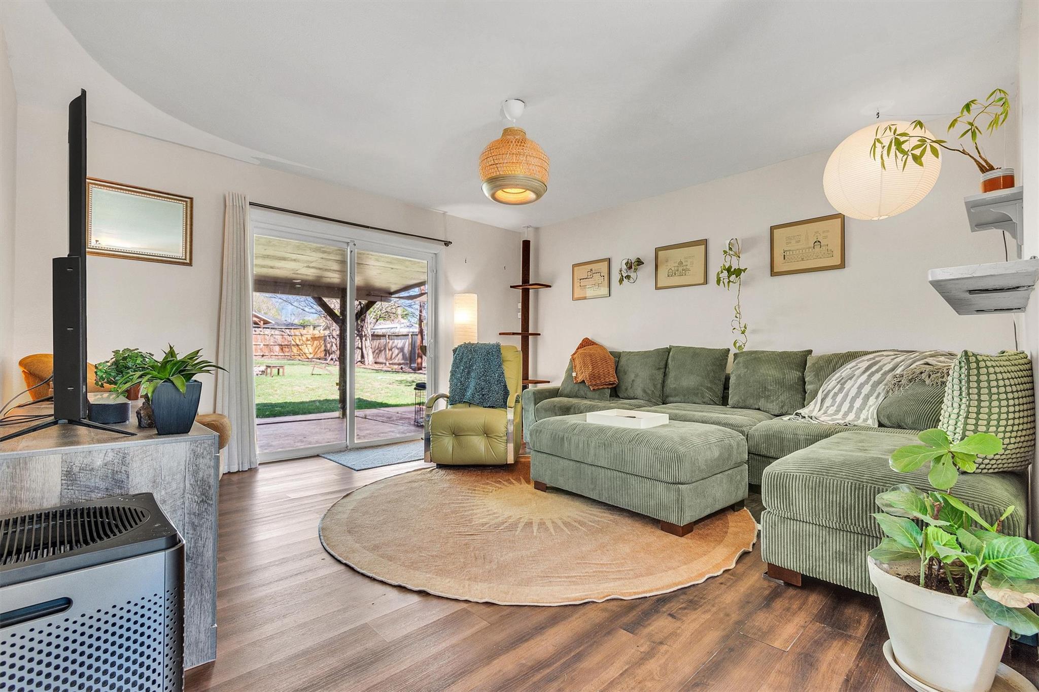 8800 Redfield Ln, Austin, TX 78758