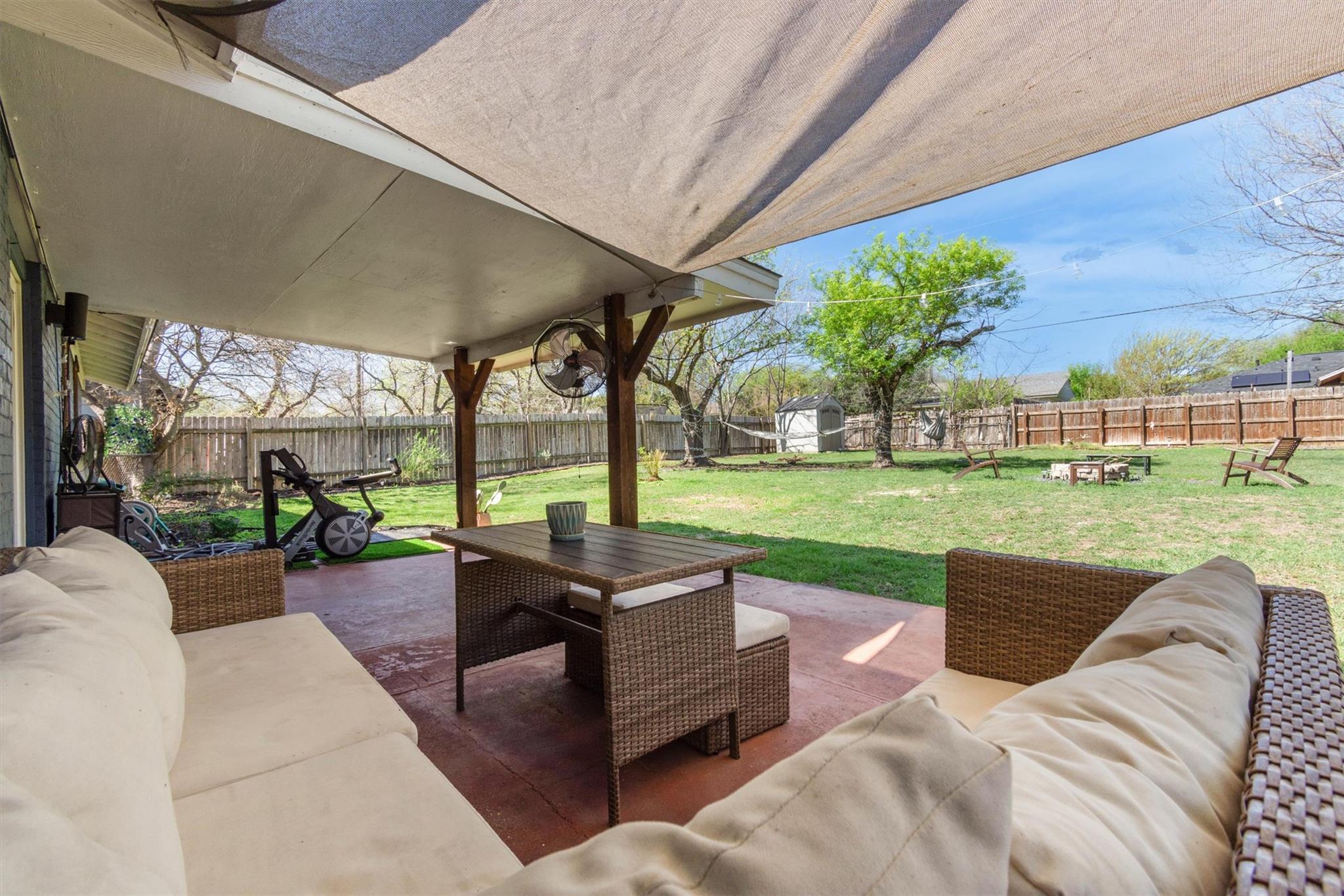 8800 Redfield Ln, Austin, TX 78758