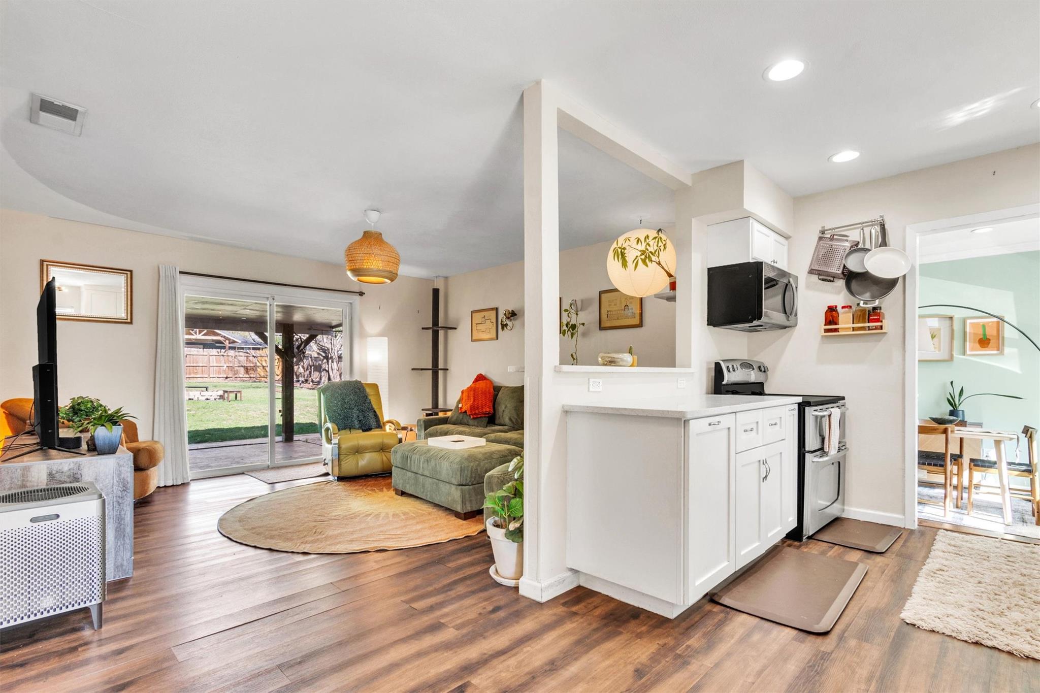 8800 Redfield Ln, Austin, TX 78758