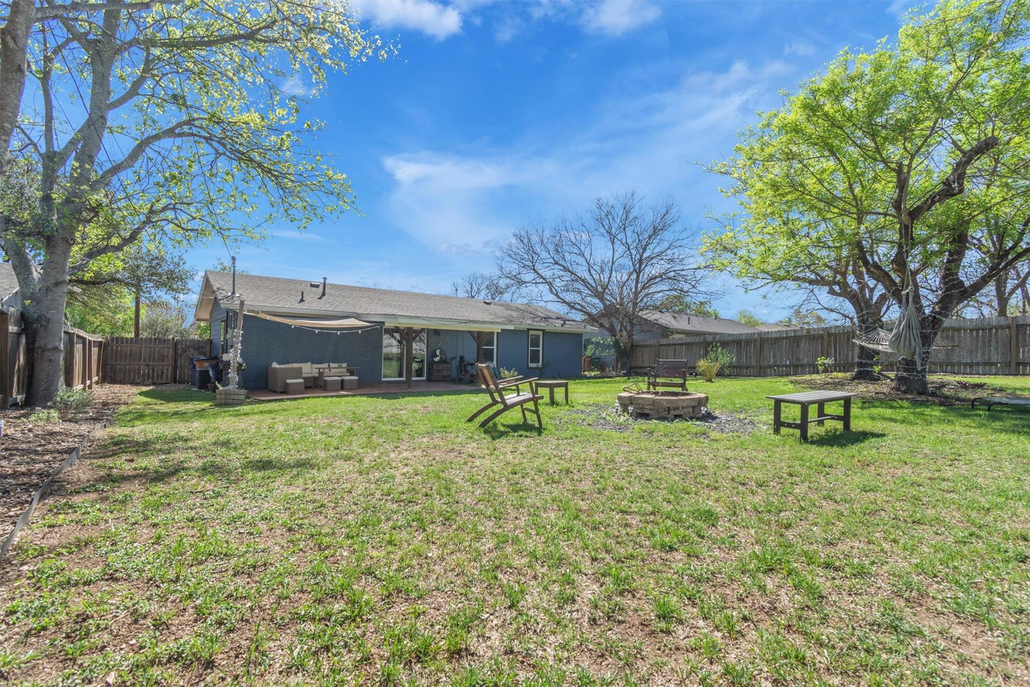 8800 Redfield Ln, Austin, TX 78758