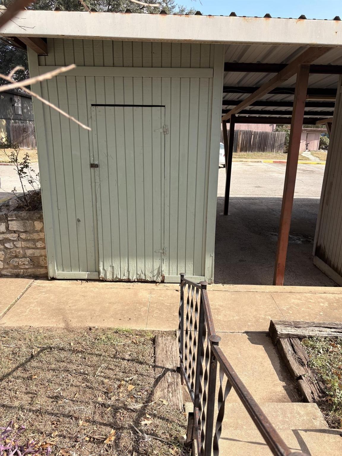 6908 Lovely Ln, Austin, TX 78744