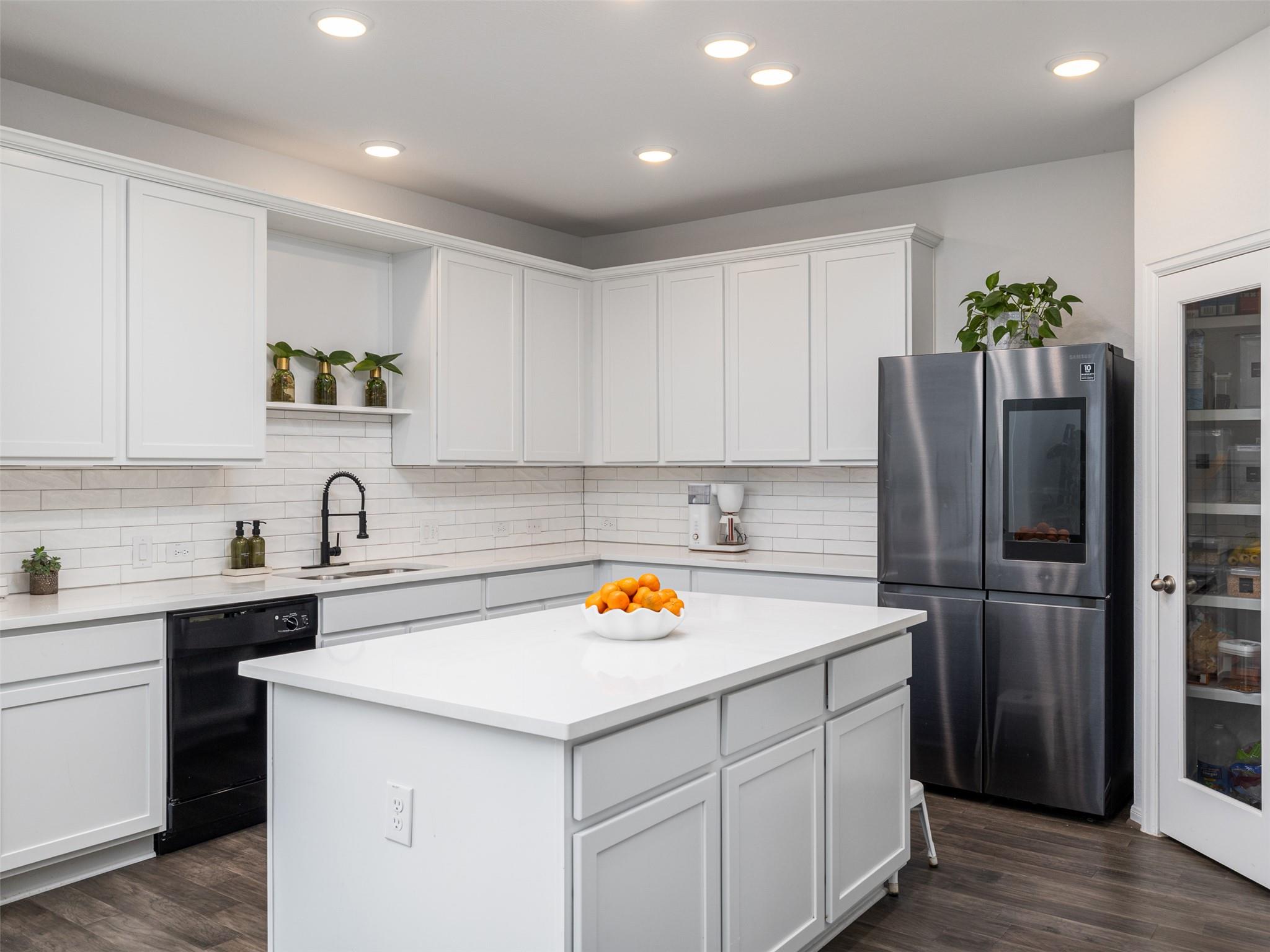 309 Sonbria Pass, Liberty Hill, TX 78642