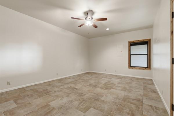 406 Coventry Rd, Spicewood, TX 78669