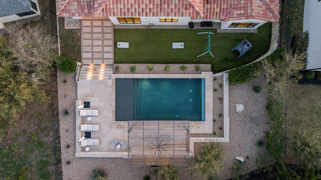 305 Ringtail Stream Dr, Lakeway, TX 78738