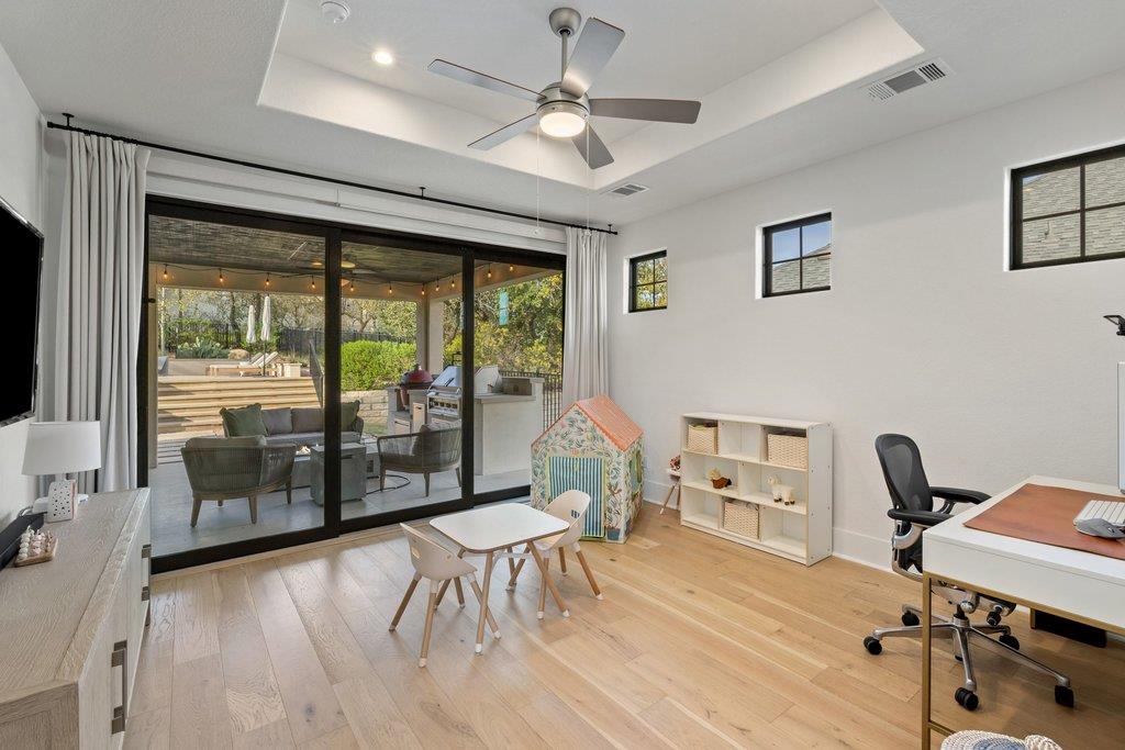 305 Ringtail Stream Dr, Lakeway, TX 78738