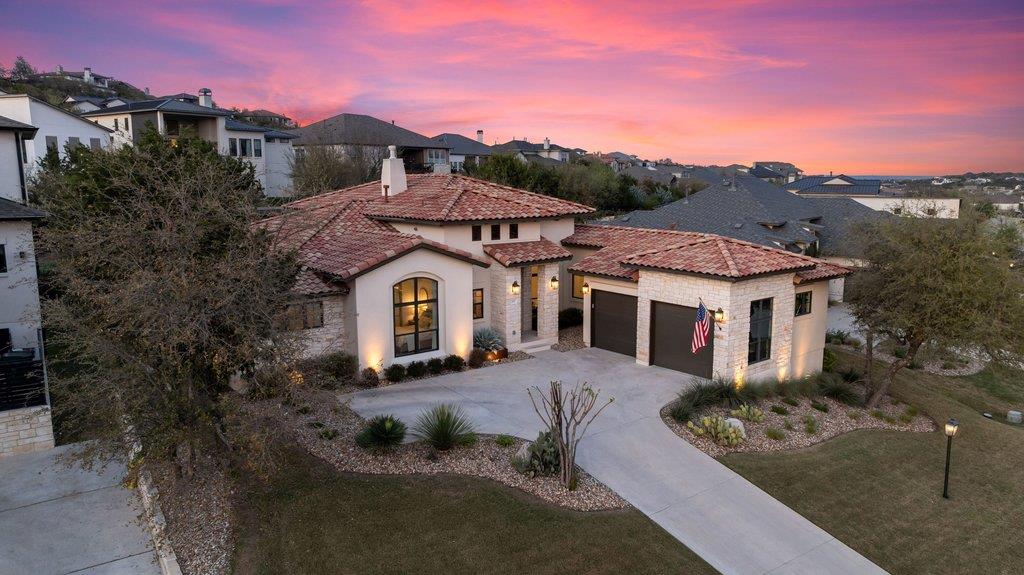 305 Ringtail Stream Dr, Lakeway, TX 78738