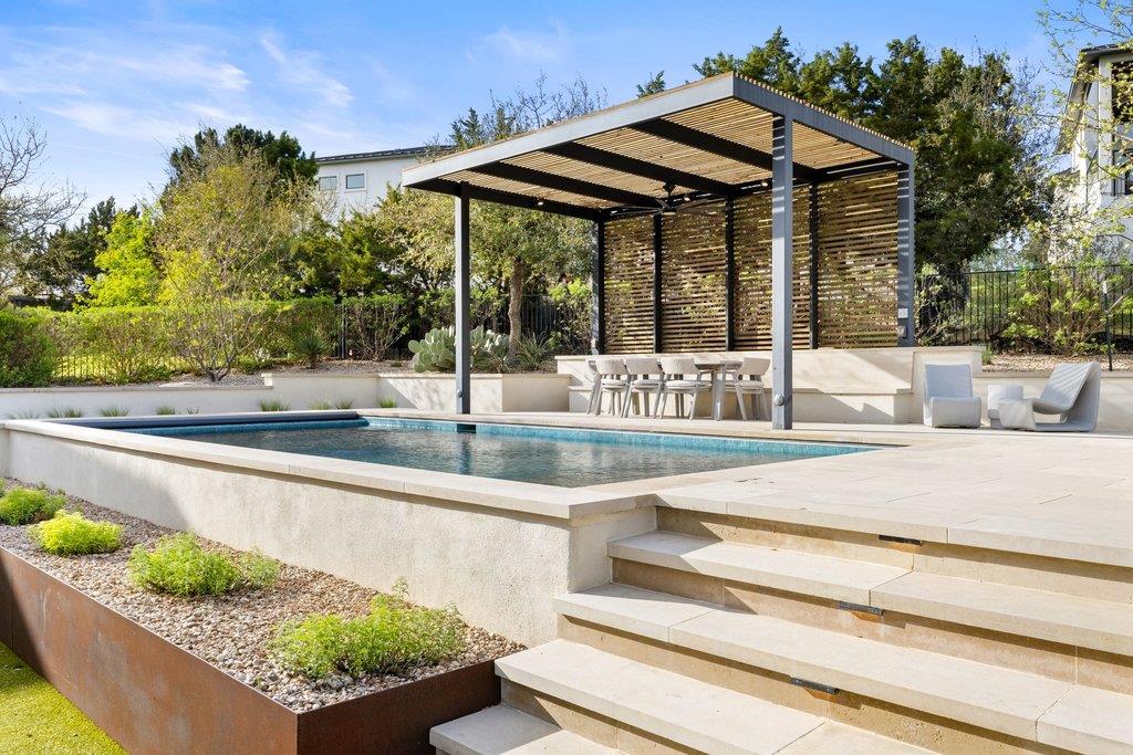 305 Ringtail Stream Dr, Lakeway, TX 78738