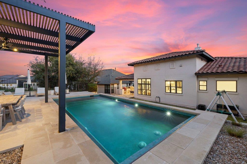 305 Ringtail Stream Dr, Lakeway, TX 78738